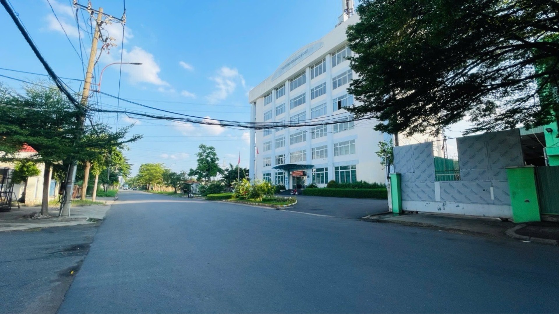 Bán kho nhà xưởng 3 tầng gần 4500m2 tại khu công nghiệp Tân Tạo