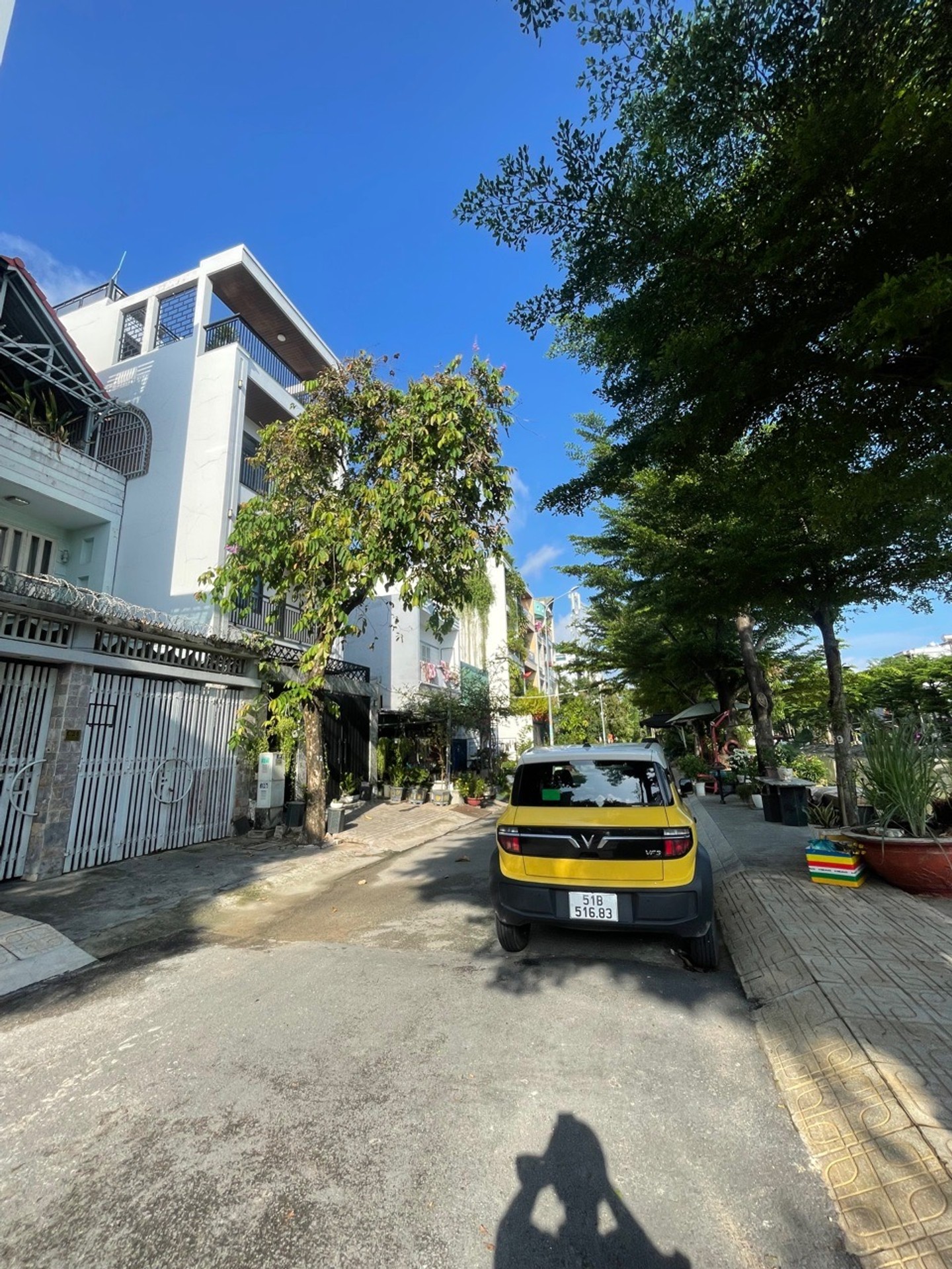 Bán nhà mặt phố quận 7, mặt tiền 5m, 3 tầng, view sông, giá 10,4 tỷ