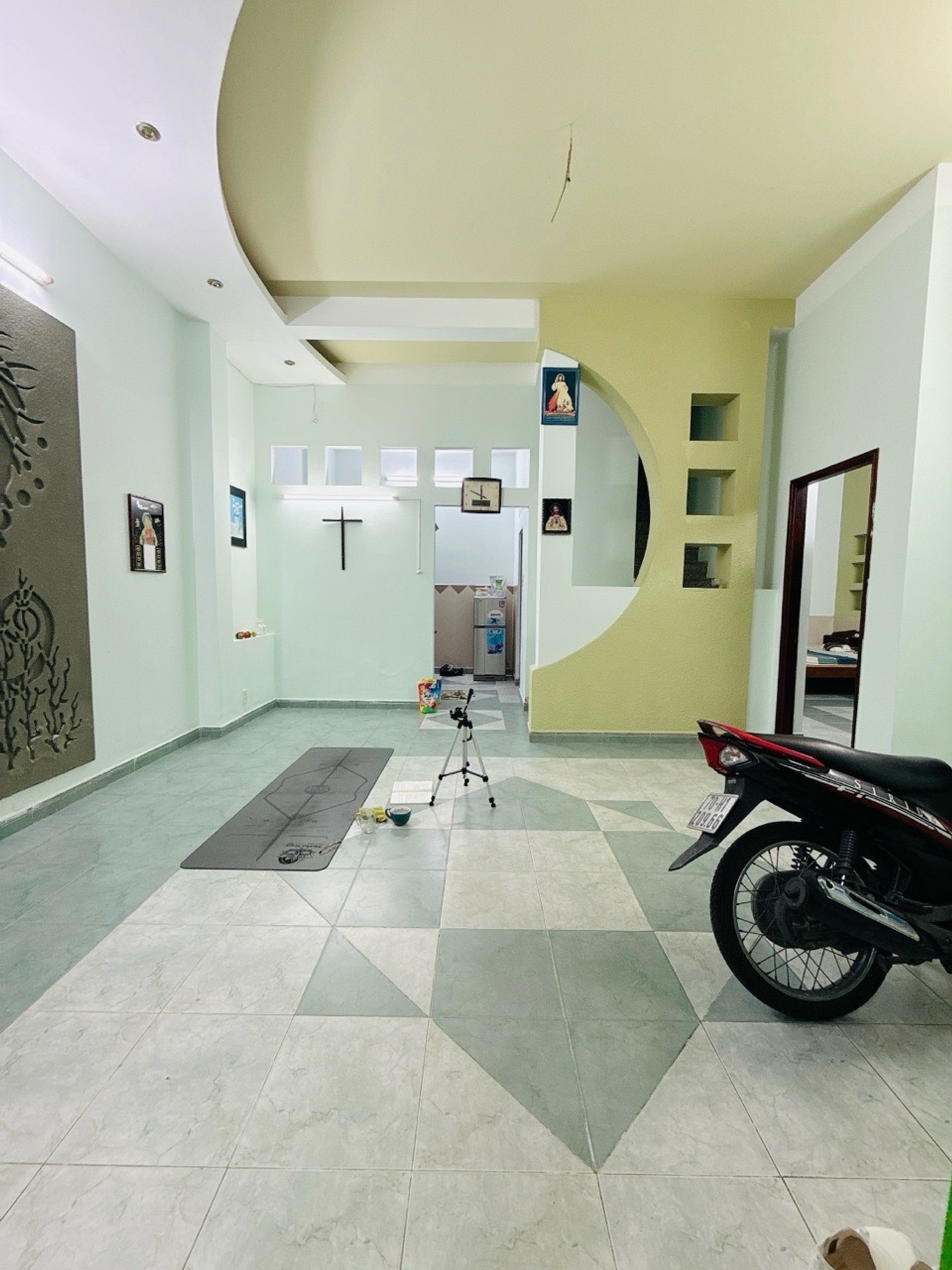 Bán nhà riêng 77m2 3 tầng tại Lê Quang Định, giá 8 tỷ, pháp lý chuẩn