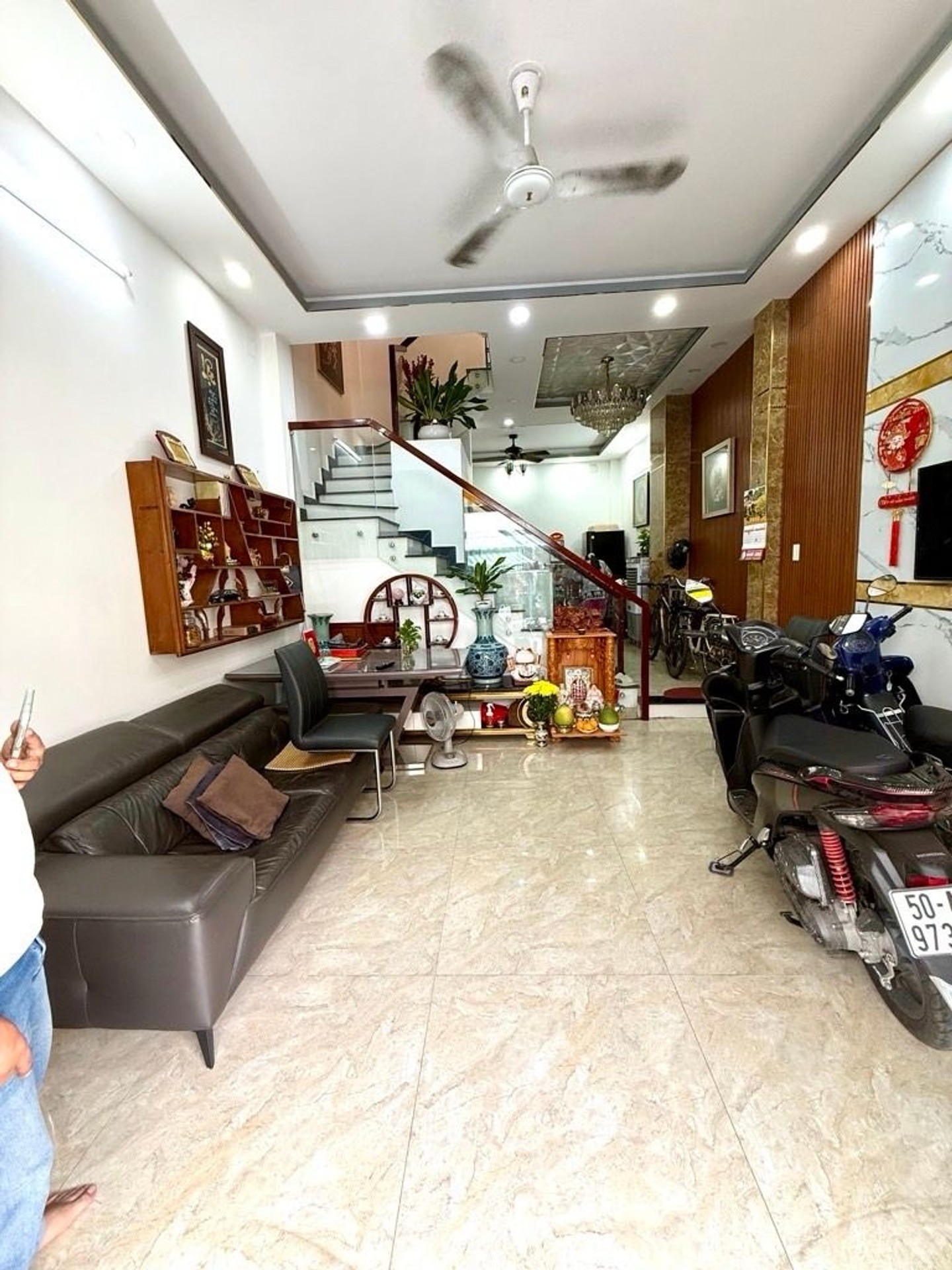 Nhà 3 tầng nở hậu hẻm xe hơi Lâm Văn Bền - Cơ hội sở hữu giá tốt