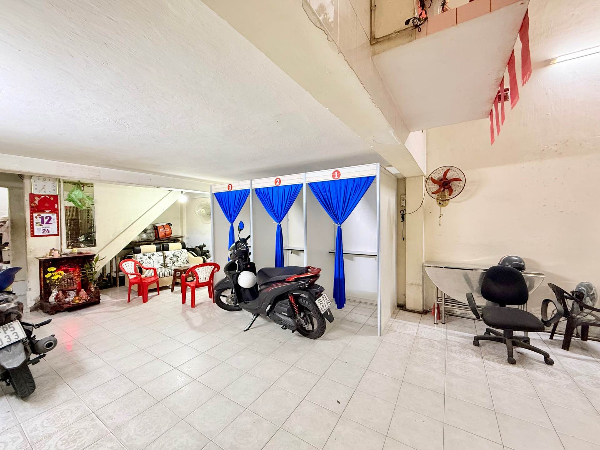 Bán nhà riêng 3 tầng 72m2 phường 10 Tân Bình giá 8.3 tỷ