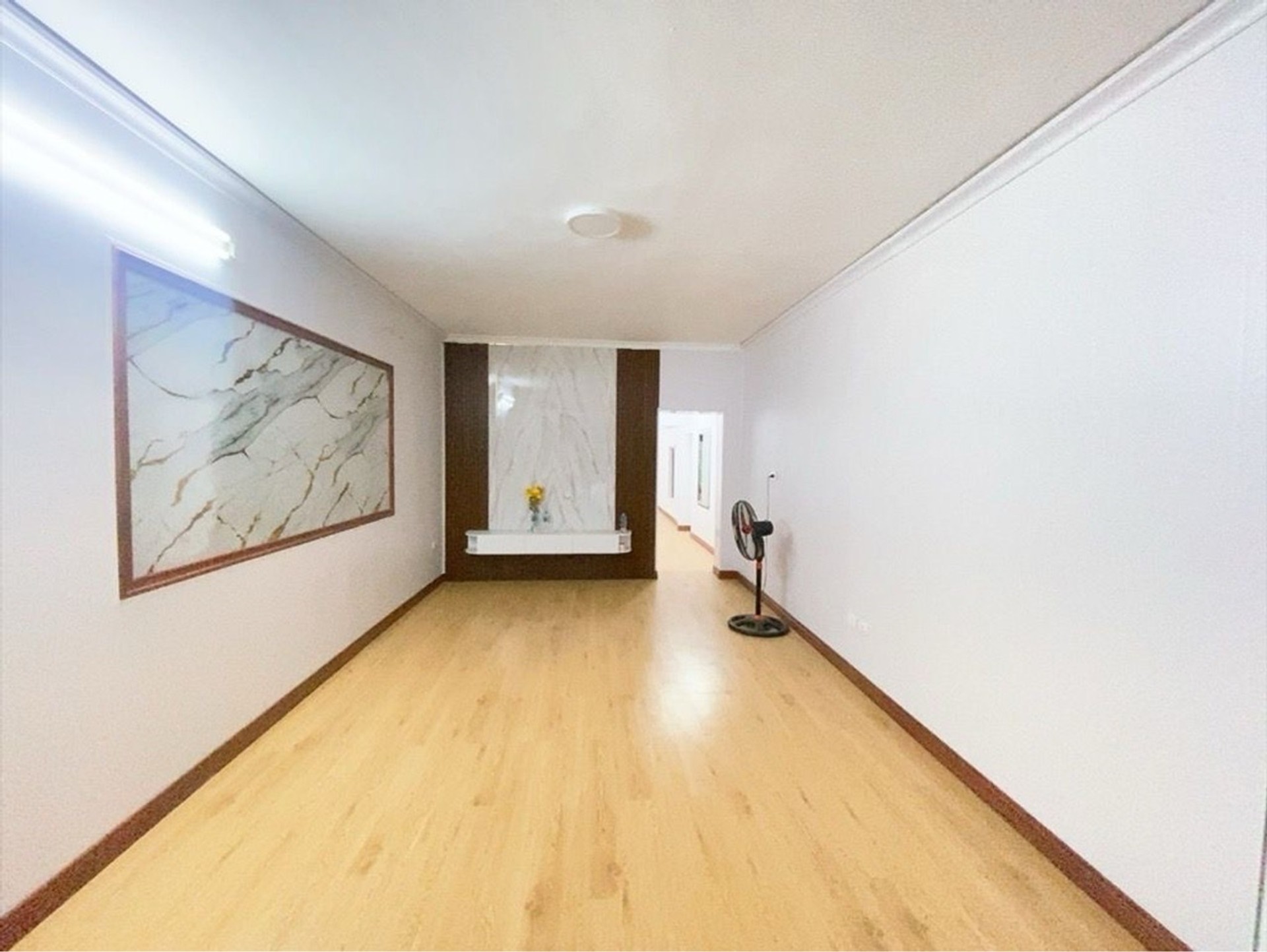 Tập thể tầng 1 rộng rãi Ngõ Ôto Tránh 49/95m2 trung tâm thuận tiện kinh doanh Lương Ngọc Quyến