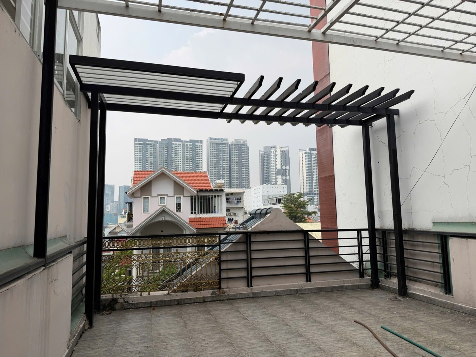 Bán nhà mặt phố khu dân cư Phú Thuận, Quận 7, diện tích 100m2, 4 tầng, pháp lý rõ ràng