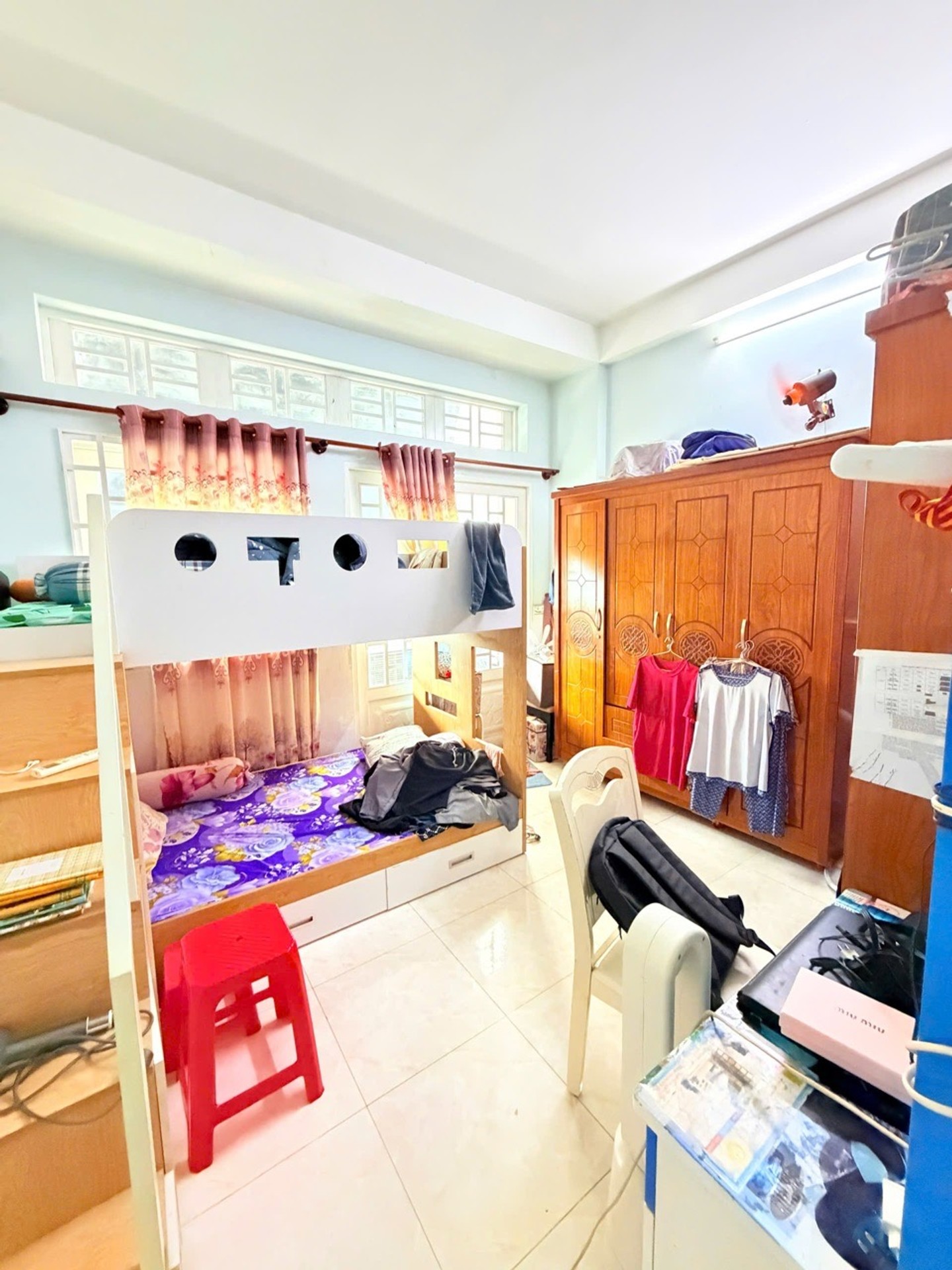Bán nhà 4 tầng BTCT ô tô đỗ cổng khu phường 15 Tân Bình