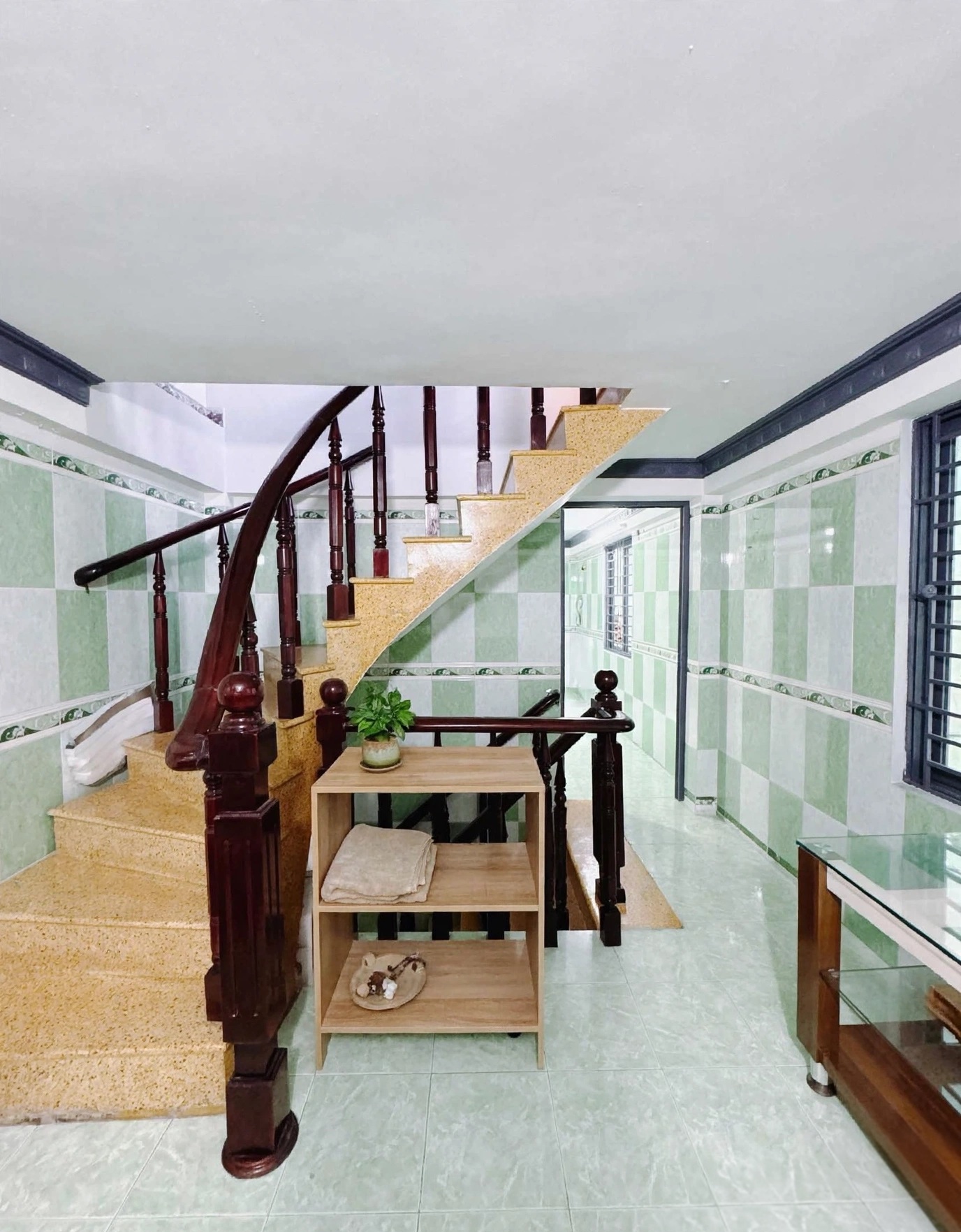 Mặt tiền Tôn Đản - 5 Tầng - 42m² - Thu 360tr/Năm - Sổ vuông đẹp - Nhỉnh 11 tỷ