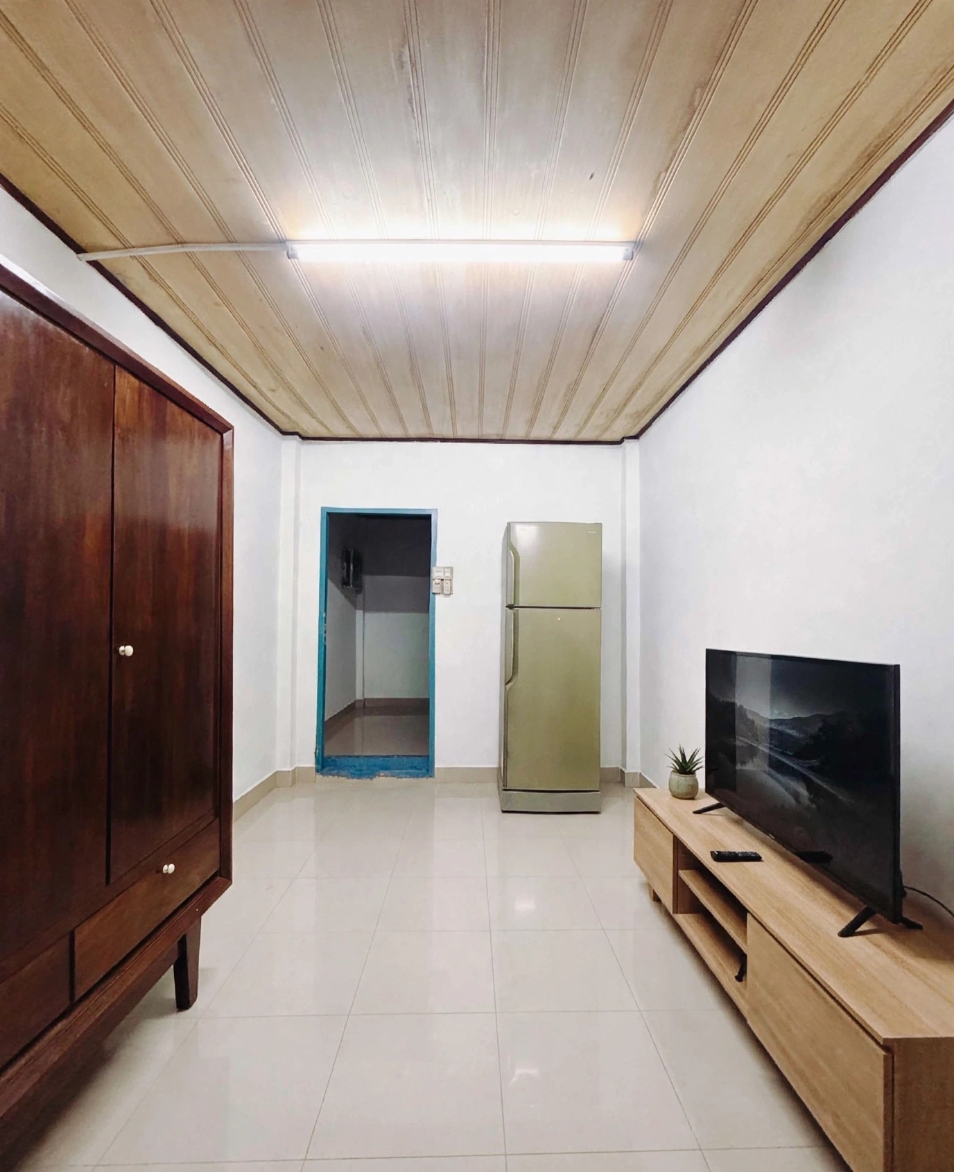Gần hồ bơi Khánh Hội - 36m² - Nhỉnh 3 tỷ - Nở hậu tài lộc