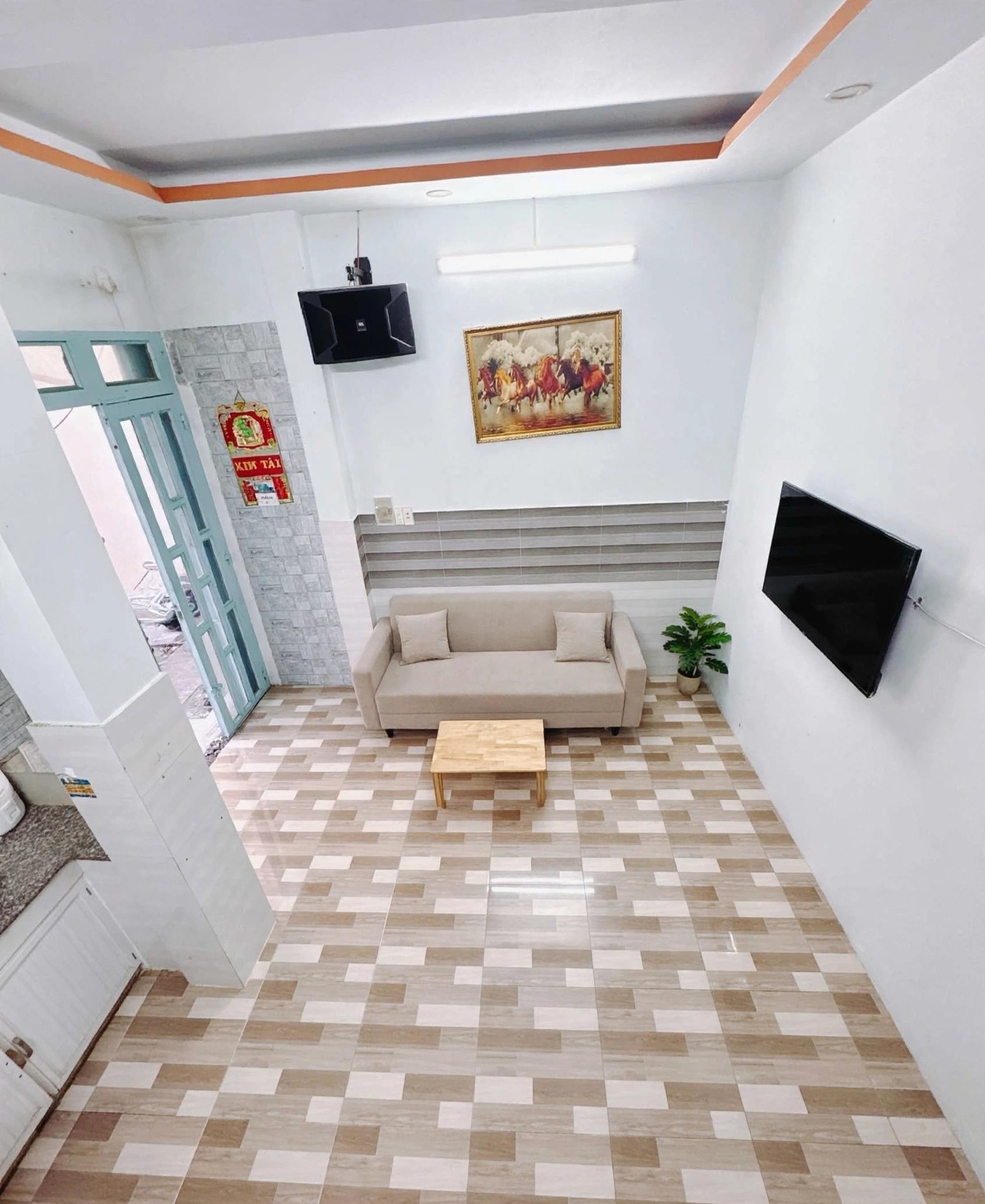Gần Chợ Xóm Chiếu - 5 tầng - 3Pn - Nhỉnh 3 tỷ - Sổ vuông đẹp - Nở hậu