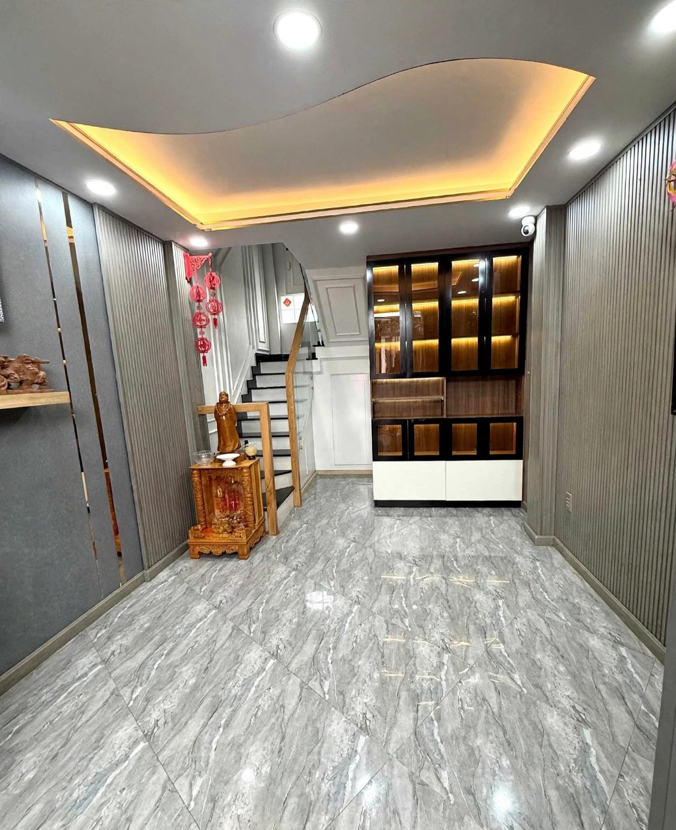 GẦN HỒ BƠI KHÁNH HỘI - HẺM THÔNG - XE HƠI ĐỖ CỬA - 5 TẦNG - NHỈNH 5 TỶ