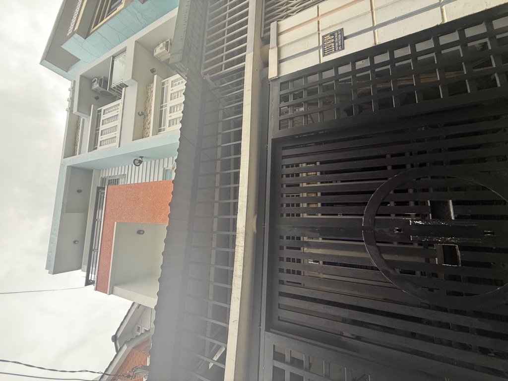 Cơ hội hiếm có sở hữu nhà 3 tầng ngay Phú Thuận với giá tốt