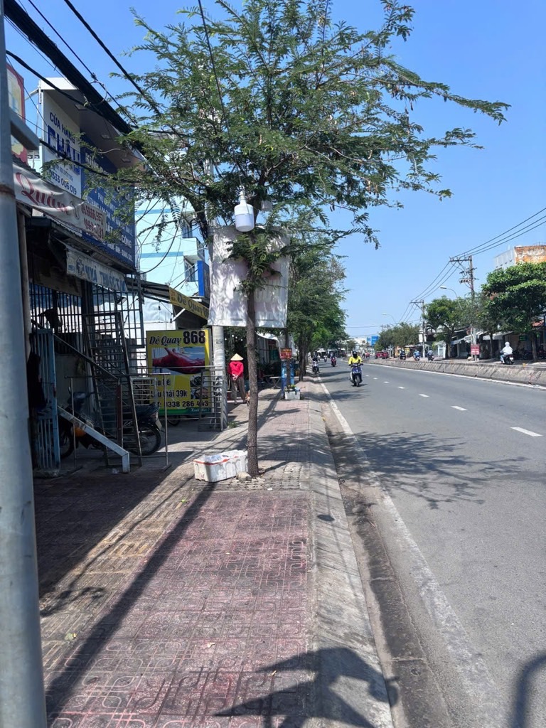 Cơ hội sở hữu nhà mặt phố Huỳnh Tấn Phát vị trí đẹp với giá chỉ 9,5 tỷ