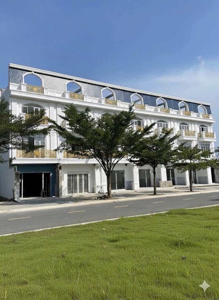 Cơ hội hiếm có sở hữu nhà phố hiện đại KDC Phúc An giá tốt