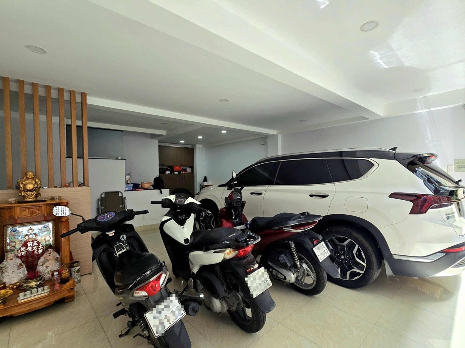 KHU PHÂN LÔ, HÈM XE TẢI, Ô TÔ NGỦ TRONG NHÀ, SÁT QUẬN 10 - 5Tầng-Ngang 6m - Lạc Long Quân- TÂN BÌNH