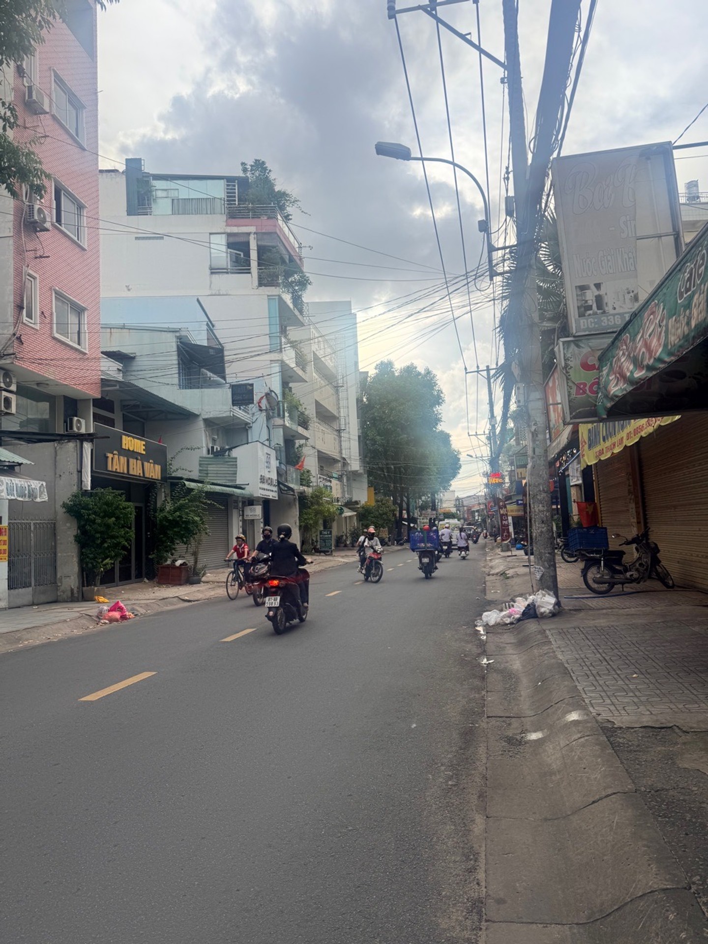 Nhà mặt phố sầm uất Thạch Lam, cơ hội đầu tư sinh lời cao chỉ 13.5 tỷ