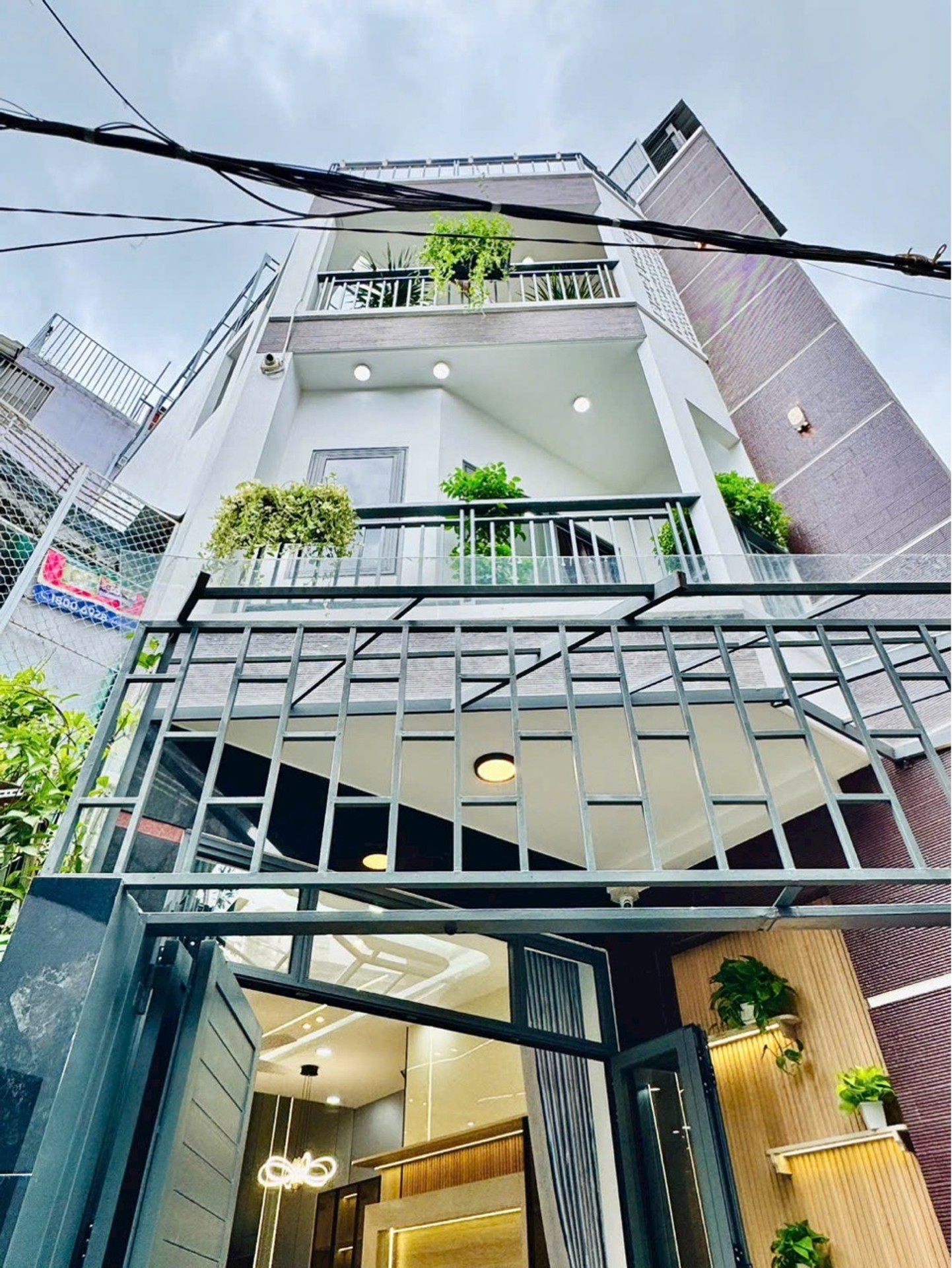 Bán nhà 4 tầng mới tại phường 3, quận Gò Vấp giá 6.89 tỷ