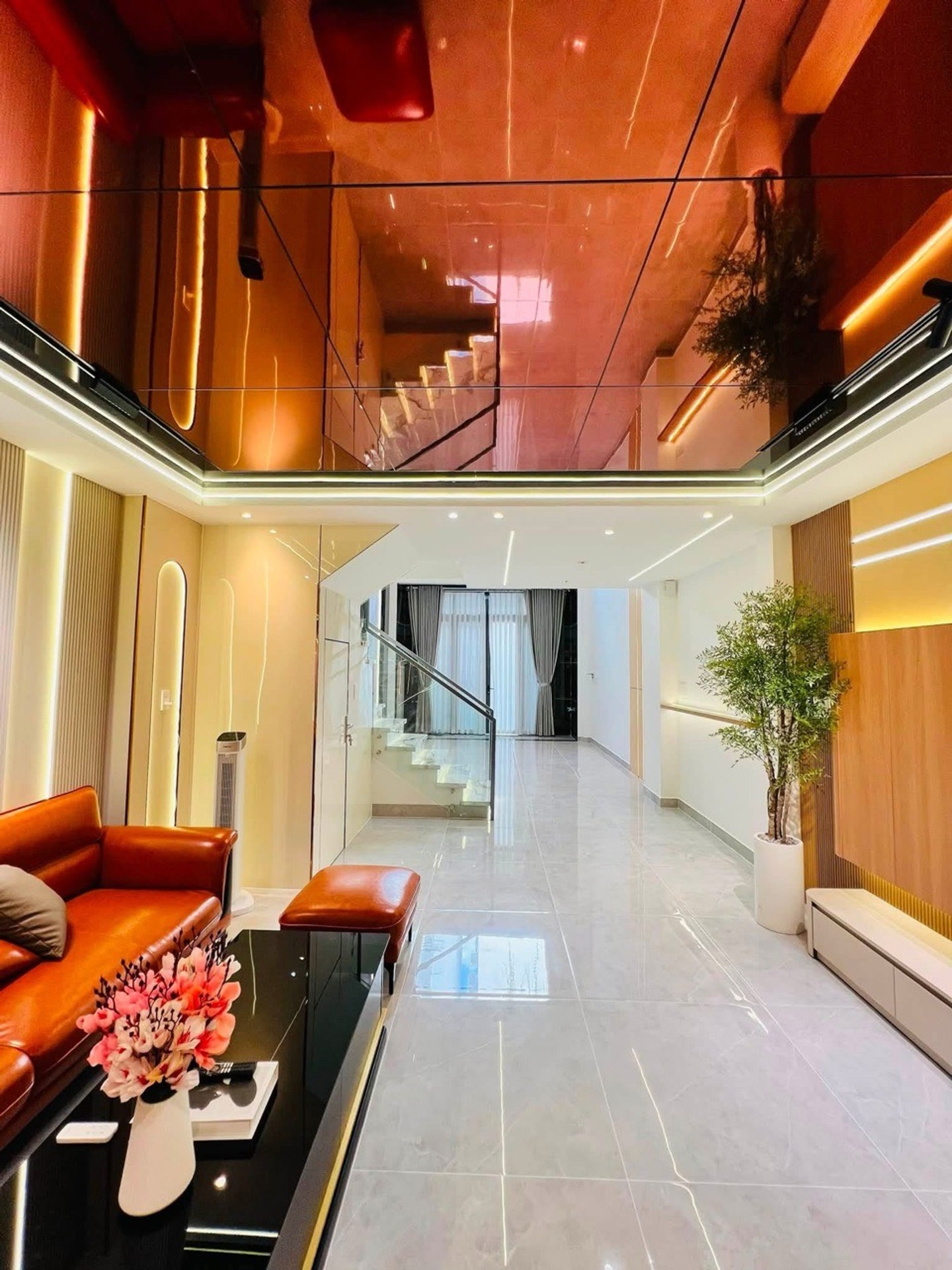 Bán nhà 5 tầng hẻm xe hơi phường Tân Sơn giá 8.9 tỷ