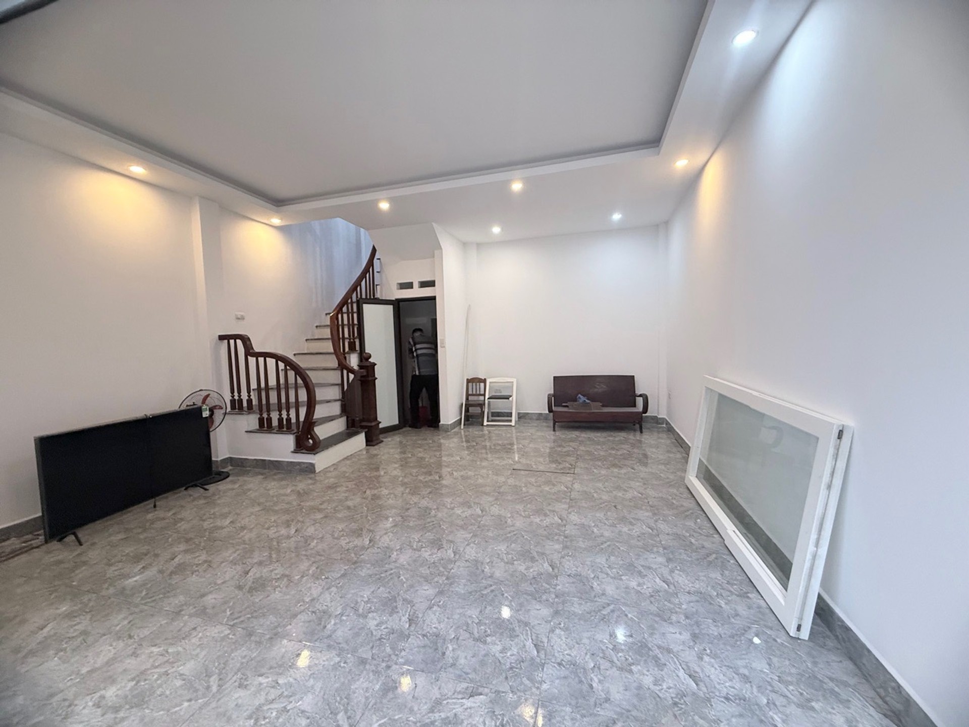 CHỈ 9 TỶ - OTO ĐỖ CỬA - PHỐ KIM GIANG -THANH XUÂN - NGÕ THÔNG - KO QUY HOẠCH - TIỀM NĂNG TĂNG GIÁ