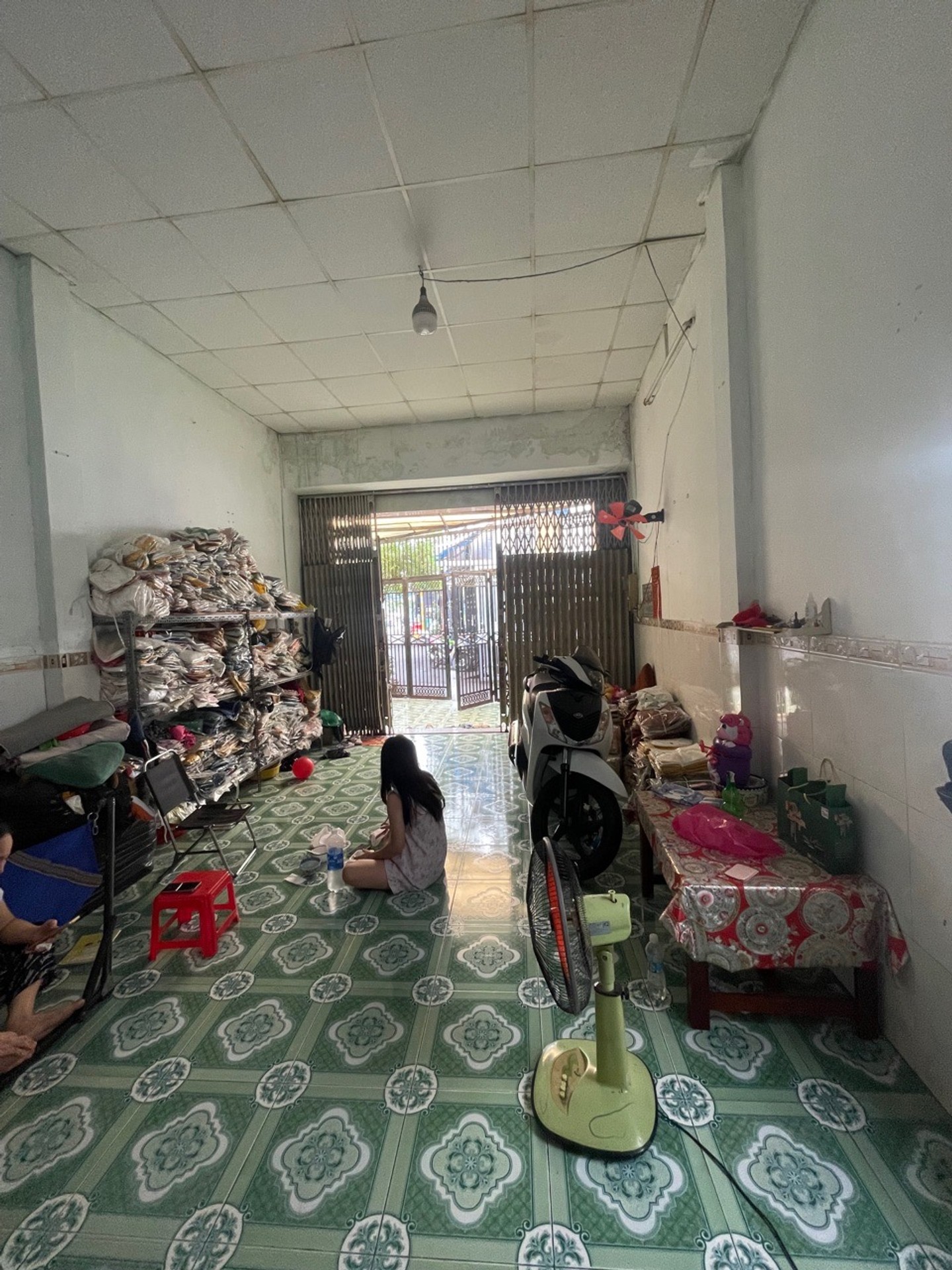 Bán nhà riêng 2 tầng mặt tiền 5m tại quận Tân Bình, diện tích 93m², hẻm xe hơi