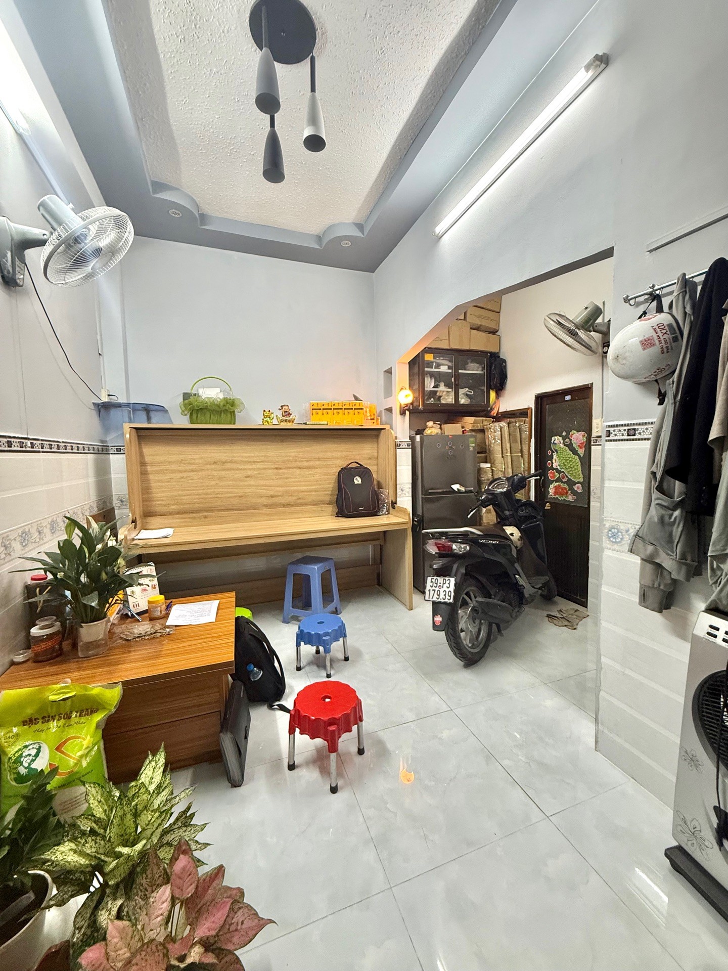 Bán nhà 3 tầng 2PN hẻm Trần Văn Quang, Tân Bình giá 3.3 tỷ