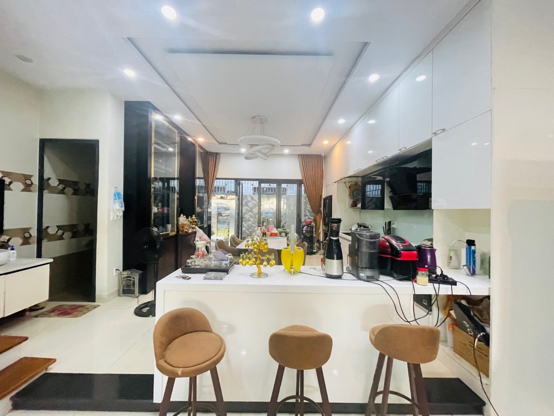 Nhà mặt phố 4 tầng Shophouse rộng 150m² -6m, giá 23.8 tỷ, thương lượng