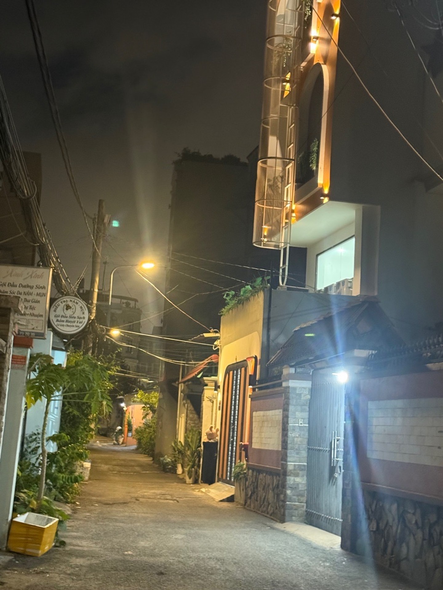 Nhà thông minh tiện nghi, vị trí đắc địa ở Gò Vấp