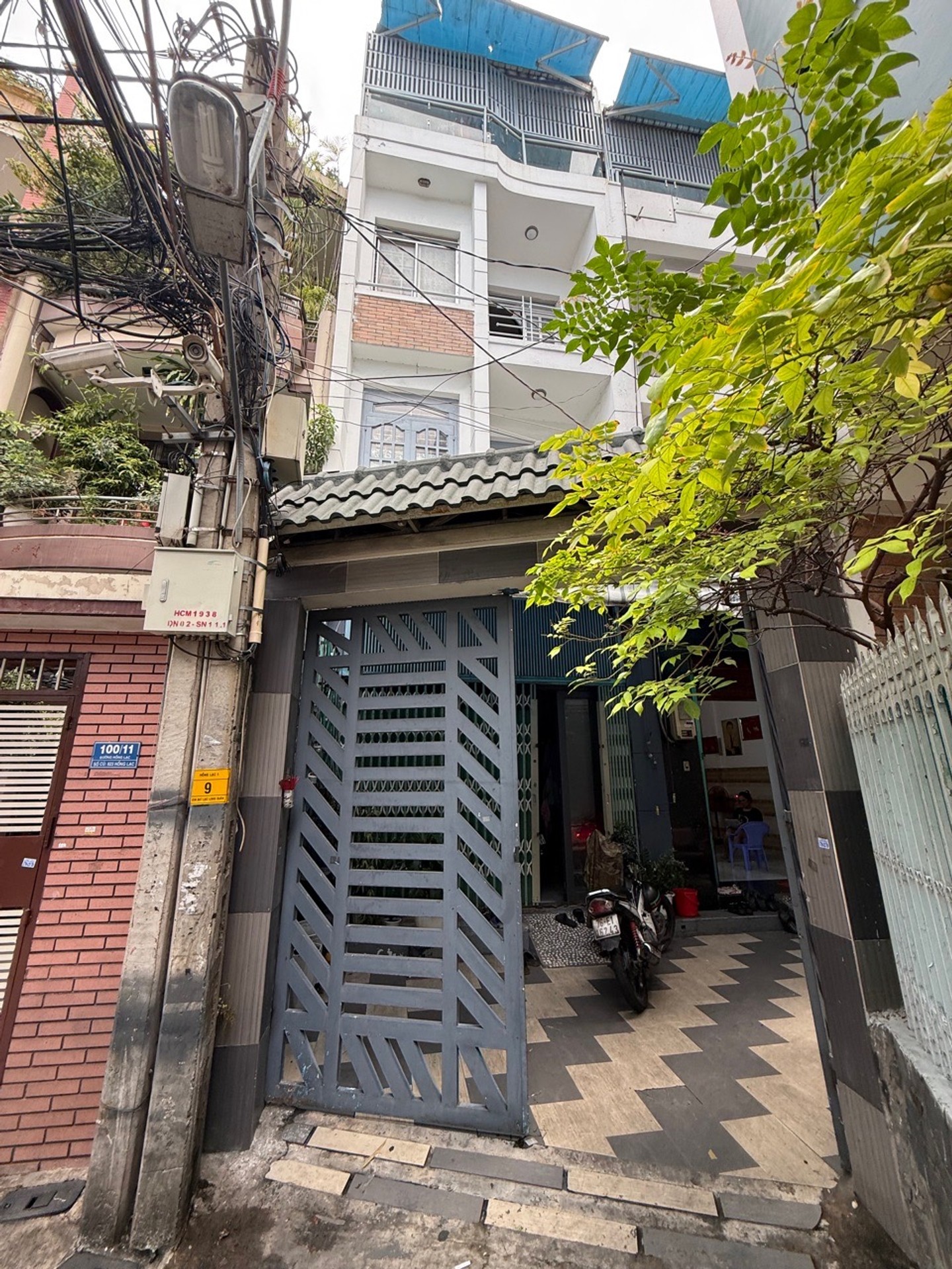 NHÀ 4 TẦNG – HẺM XE HƠI NGỦ TRONG NHÀ – KHU BẢY HIỀN