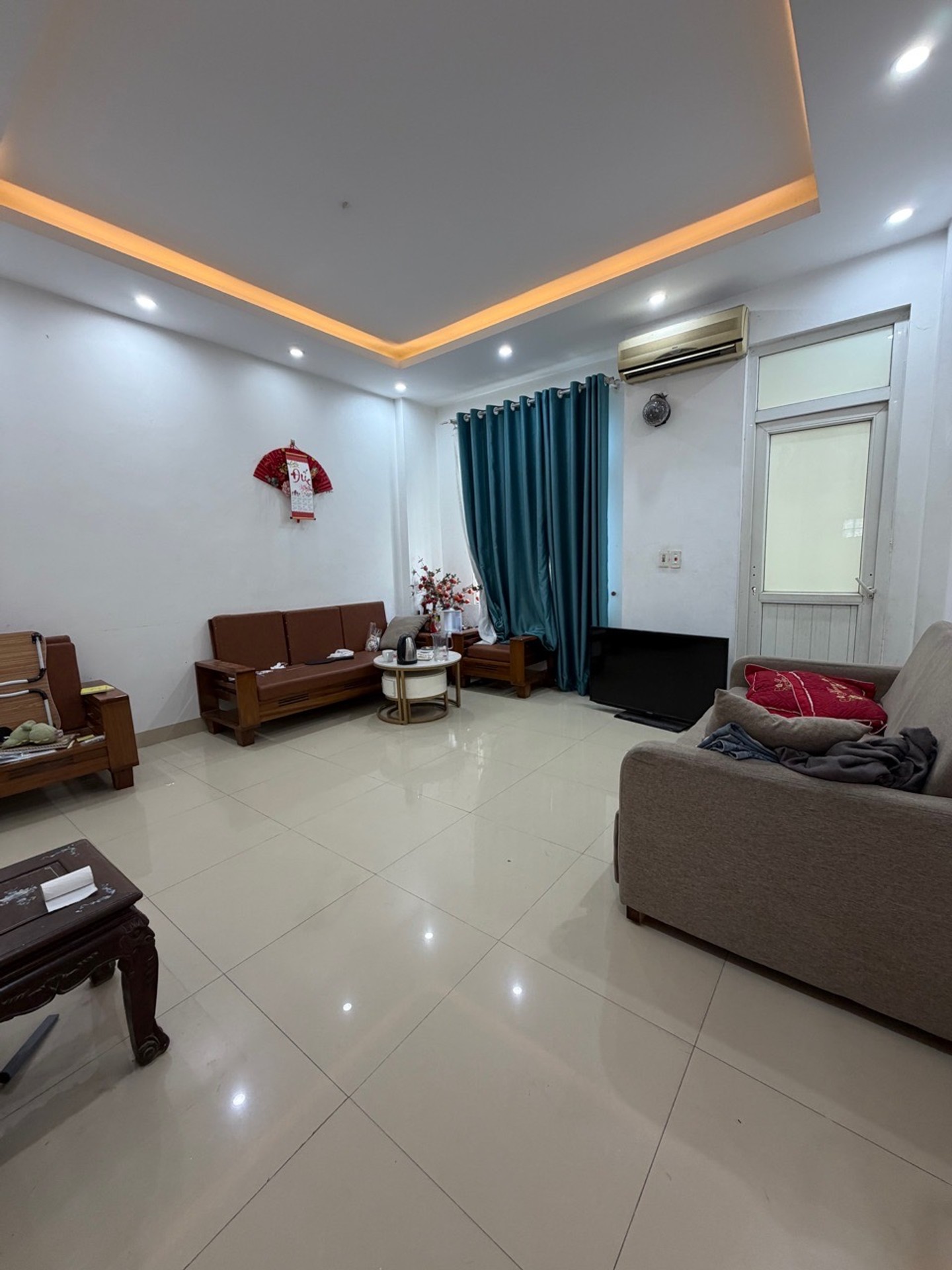 Nhà mặt phố Nhuệ Giang - kinh doanh cực đỉnh, ô tô tránh