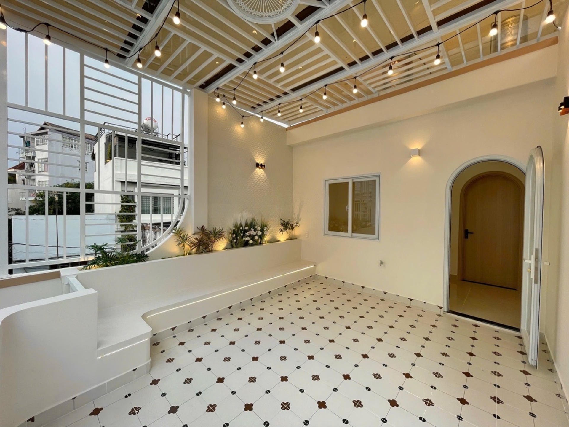 Nhà mới 3 tầng 48m2 hẻm ô tô phường 10 Tân Bình