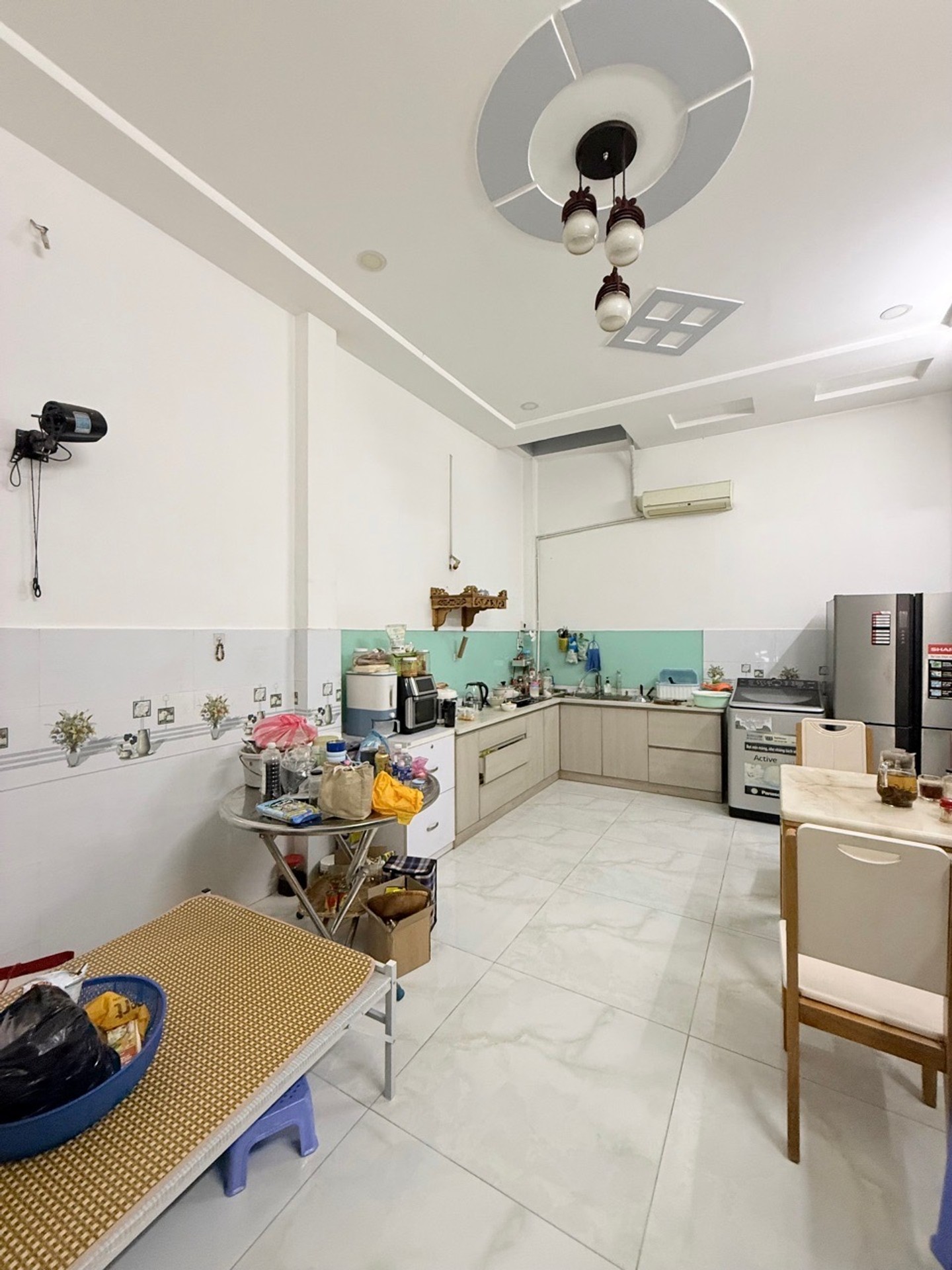 Nhà 4 Tầng Kiên Cố - Hẻm Xe Tải Tránh, Kinh Doanh Đỉnh