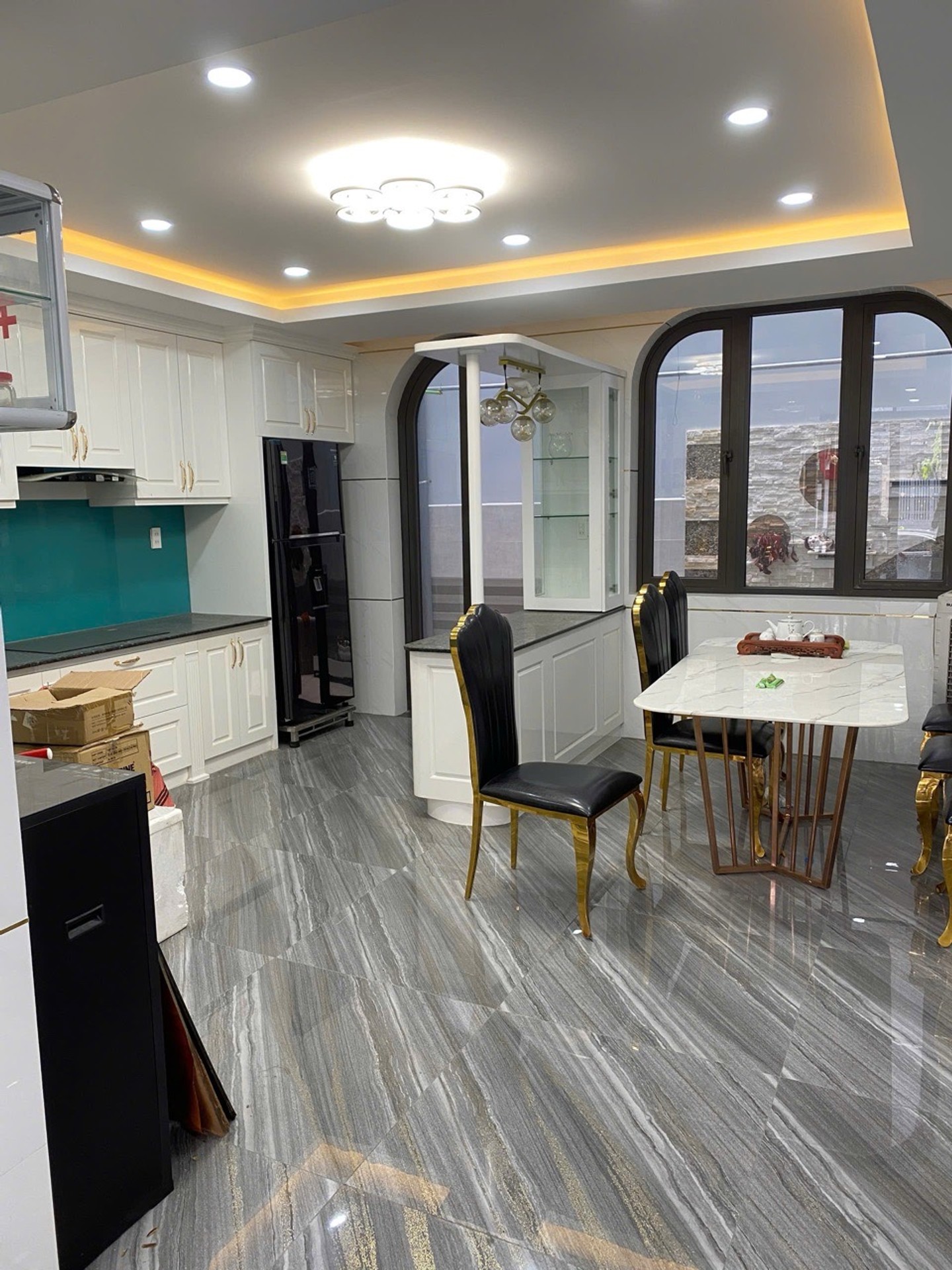 Bán nhà mặt phố 4 tầng 72.5m2, hướng Đông Nam, Tân Bình, TPHCM