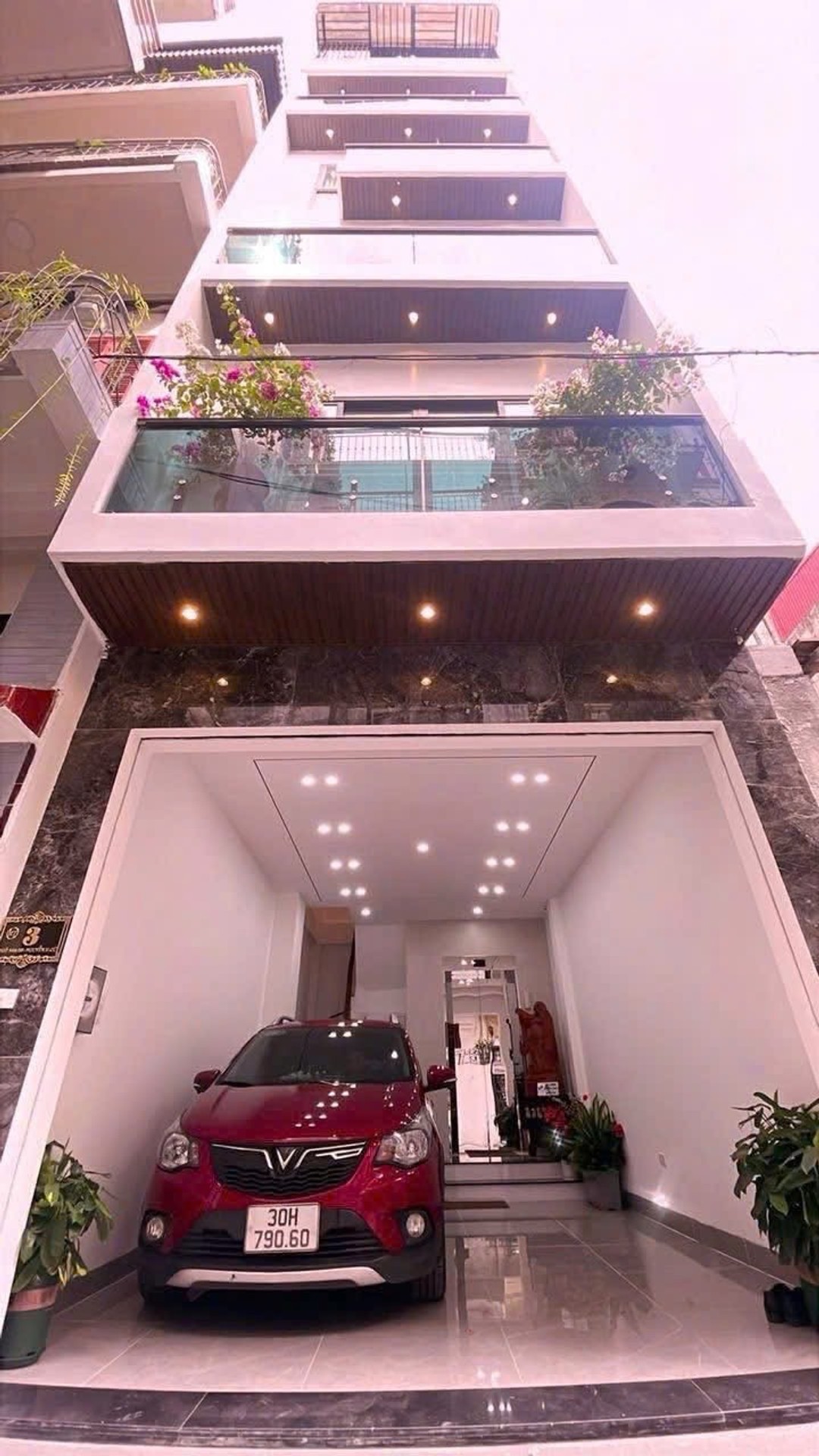 BÁN NHÀ NGUYỄN VĂN CỪ 33.5M- 7 TẦNG THANG MÁY - Ô TÔ ĐỖ CỬA - 14.9 Tỷ