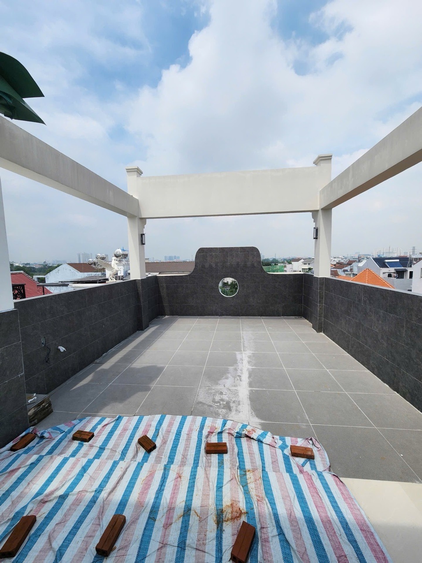 CHDV MỚI CỨNG MẶT TIỀN ĐƯỜNG SỐ KDC BÌNH HƯNG - DÒNG TIỀN TỰ KHAI THÁC 40TR/THÁNG.