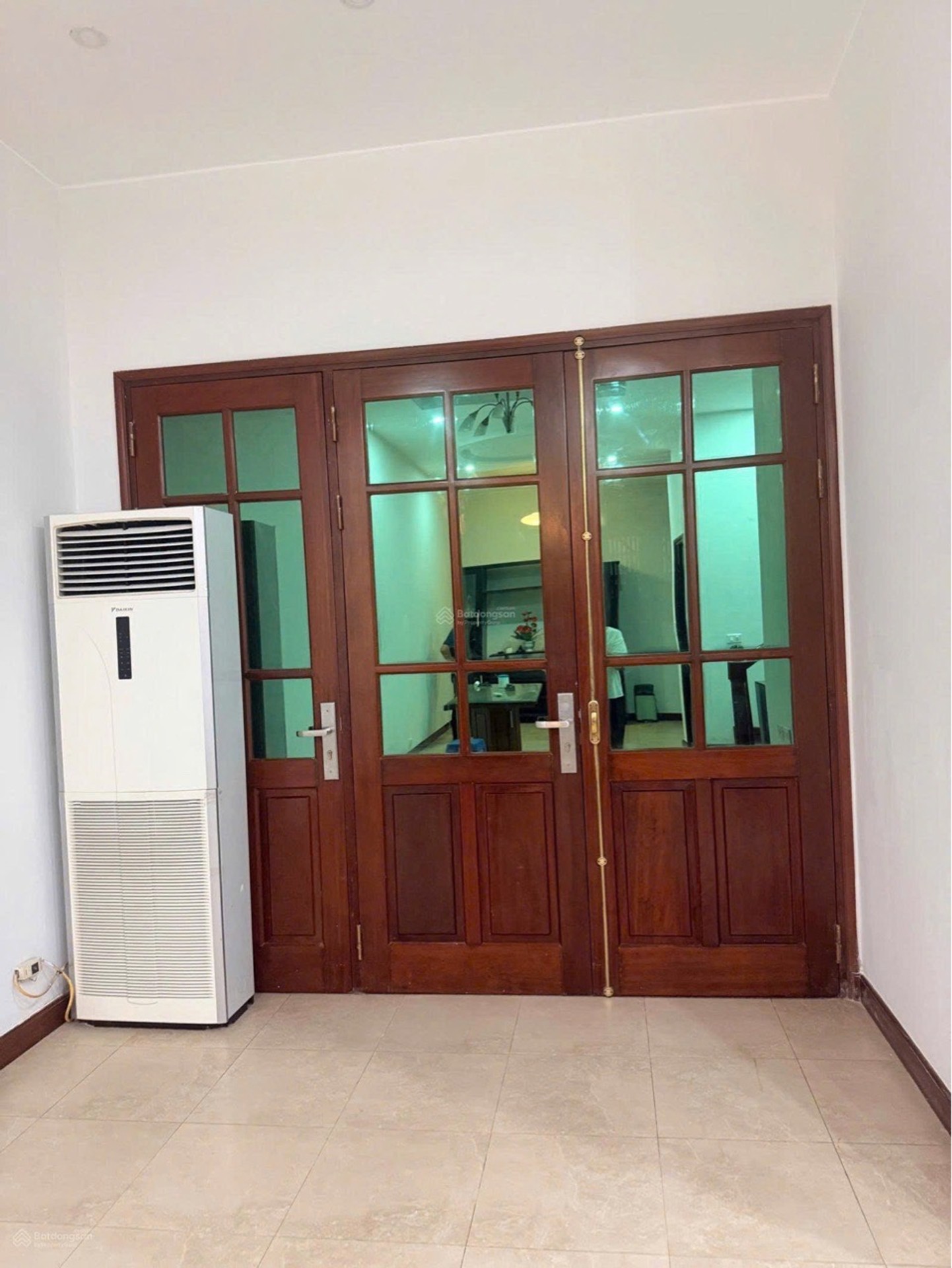 Bán nhà riêng 4 tầng tại Lương Khánh Thiện, ô tô đỗ cửa, thiết kế kiên cố
