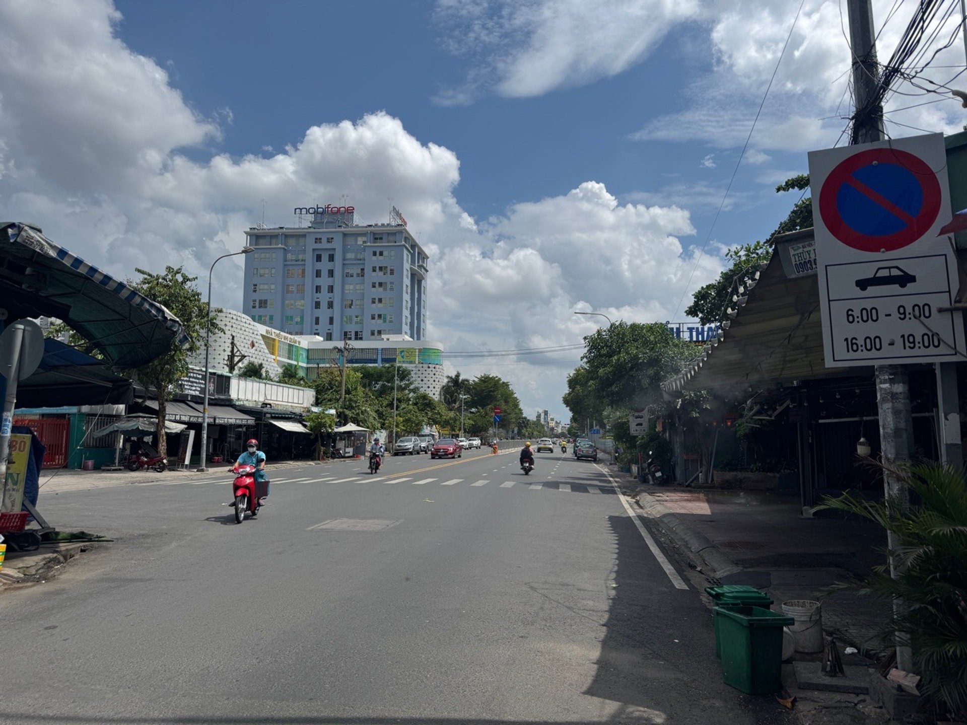 Nhà mặt phố Bắc Hải 6 tầng có thang máy, 98m², thu nhập ổn định