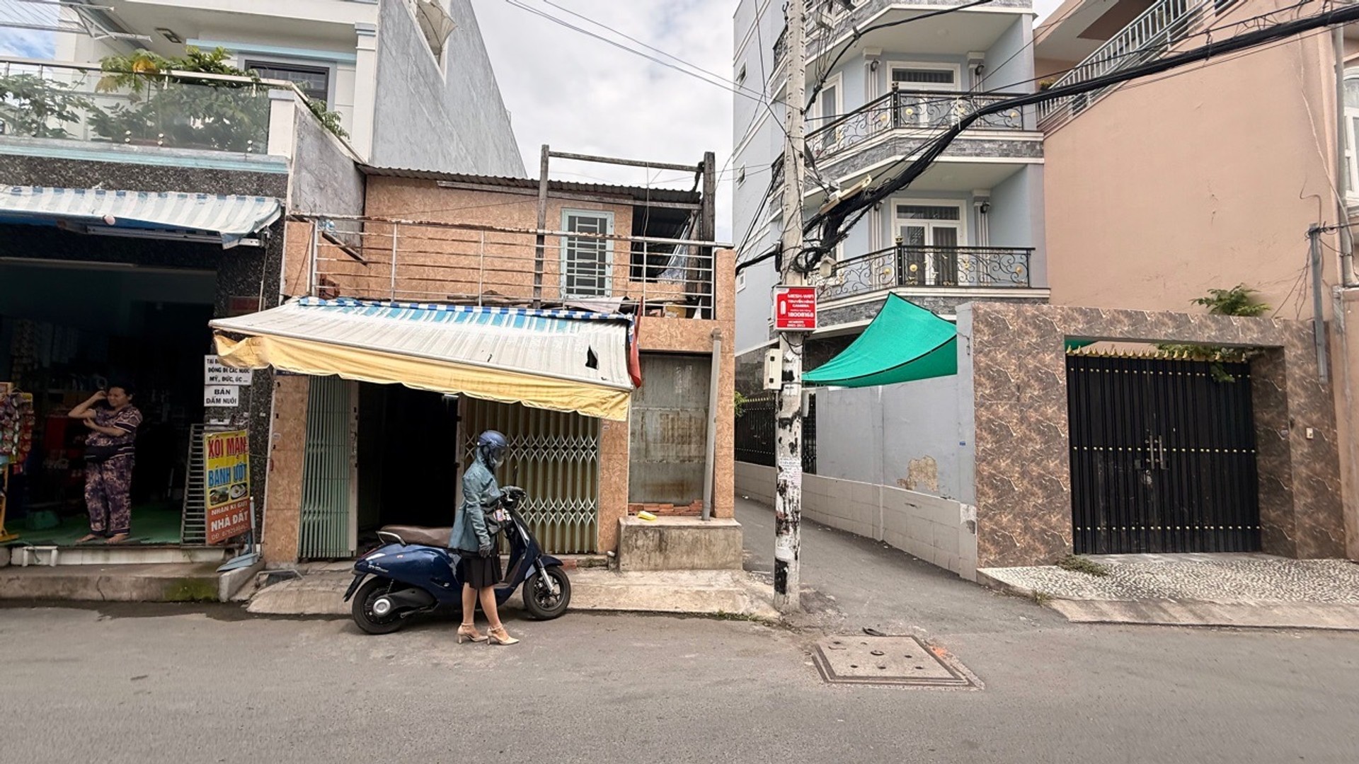 Nhà Mặt Tiền Hẻm Xe Tải Nguyễn Duy Cung Giá Hấp Dẫn