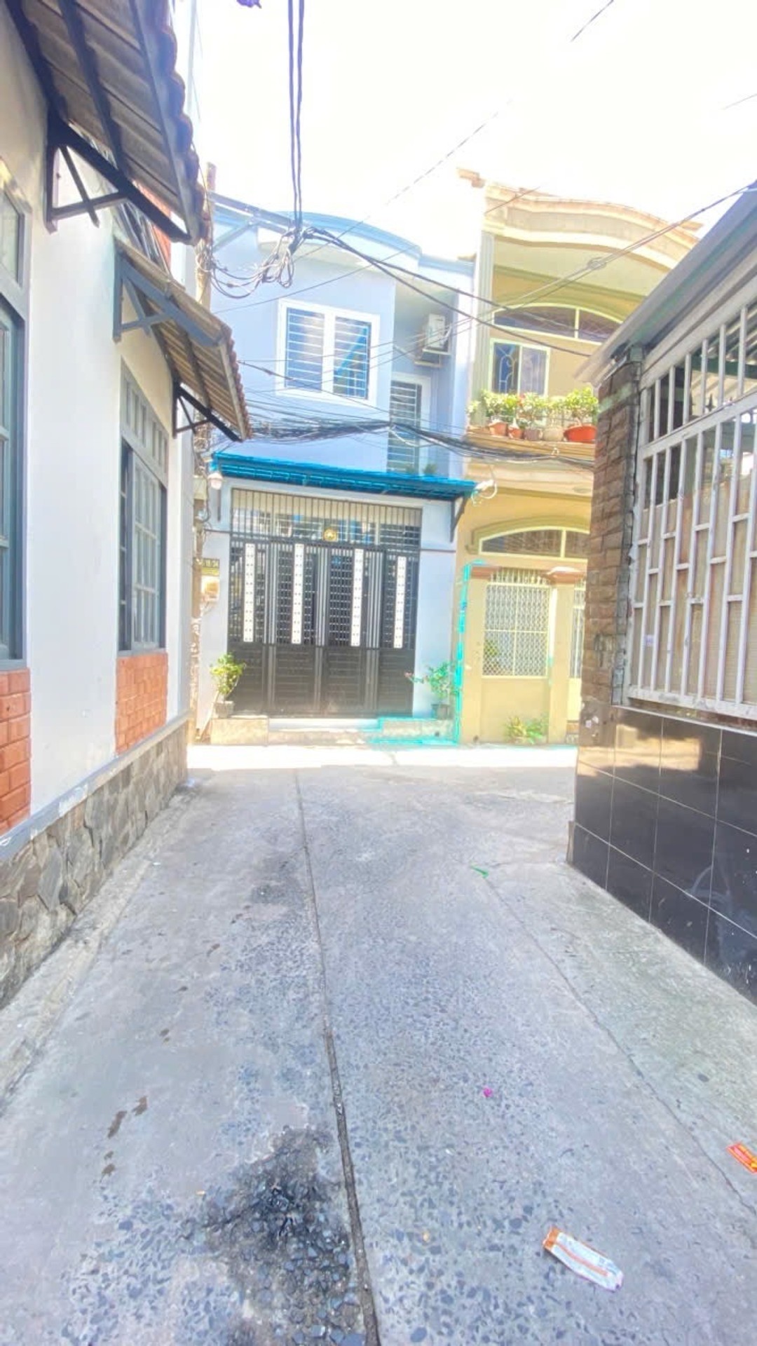 Bán nhà riêng 2 tầng tiện di chuyển quận Tân Bình
