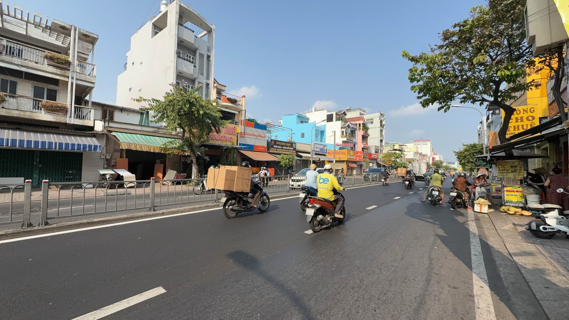 BÀ HOM QUẬN 6 - 87m2 - 5.2x16.8m - VỊ TRÍ ĐẸP CÁCH MT 1 CĂN - HẺM XE HƠI THÔNG - GIÁP QUẬN 11