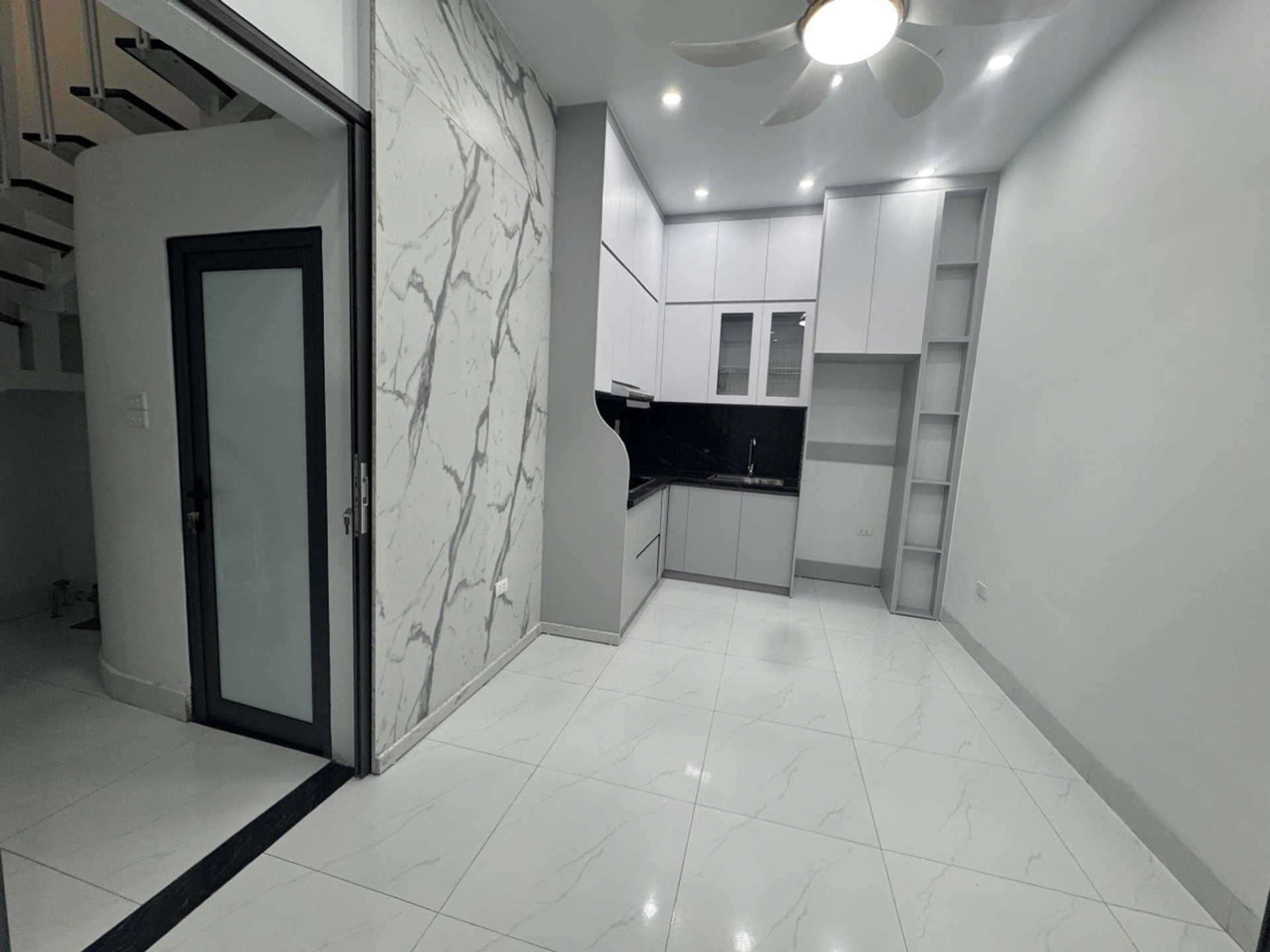 Cơ hội hiếm có: Nhà 4 tầng đẹp tại Hương Viên, giá chỉ 3.15 tỷ