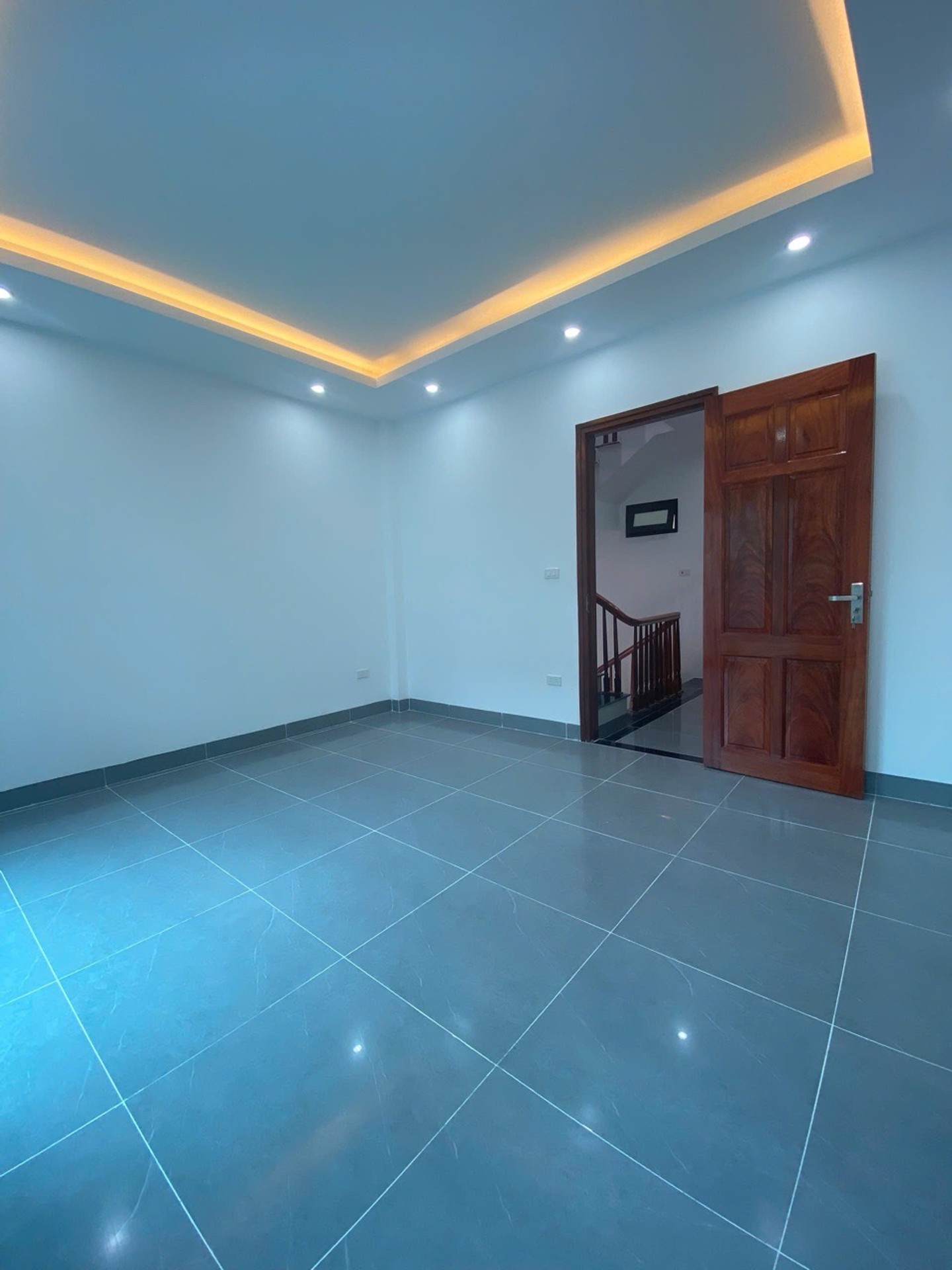Nhà 4 tầng hiện đại Tân Hội, Đan Phượng, gần Vin - Đan Phượng, tha hồ ra vin mua sắm