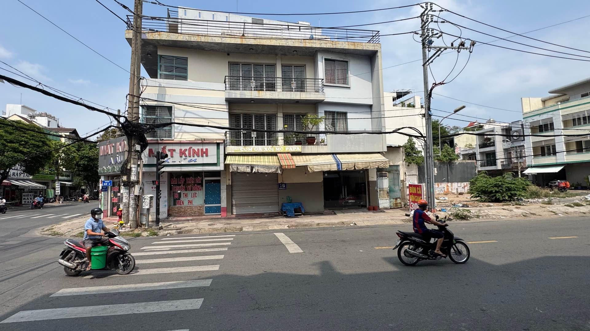 Siêu phẩm lô góc rộng 172m2 giá tốt ngay Khu Tên Lửa - Sầm Uất Ngày Đêm - Bán Chia Tài Sản.