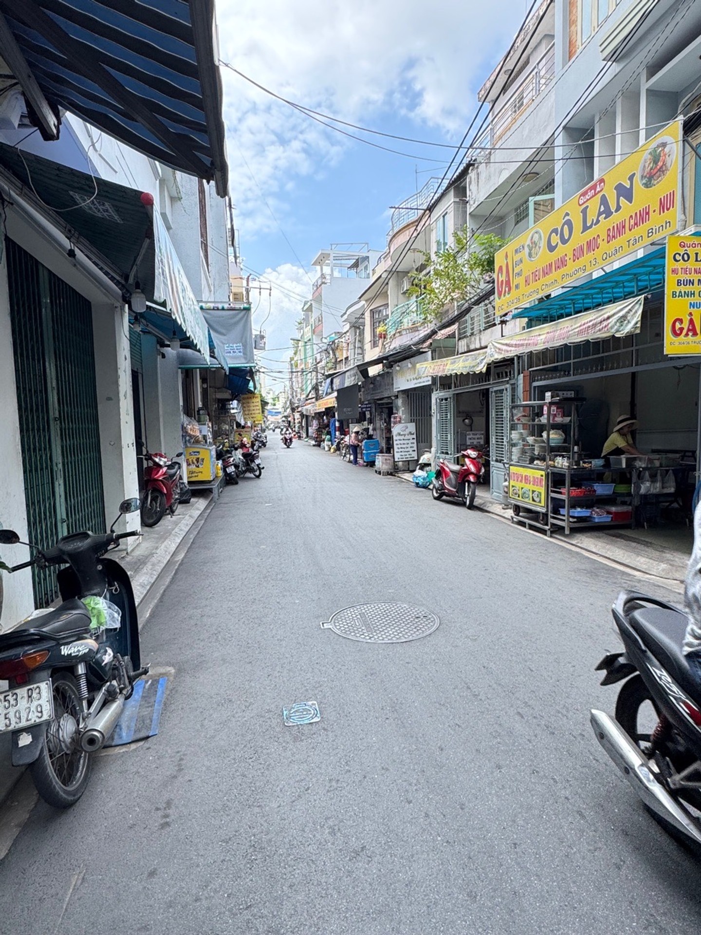 Bán nhà mặt phố 4 tầng mặt tiền 4m tại phường 13, quận Tân Bình, gần chợ Hoàng Hoa Thám