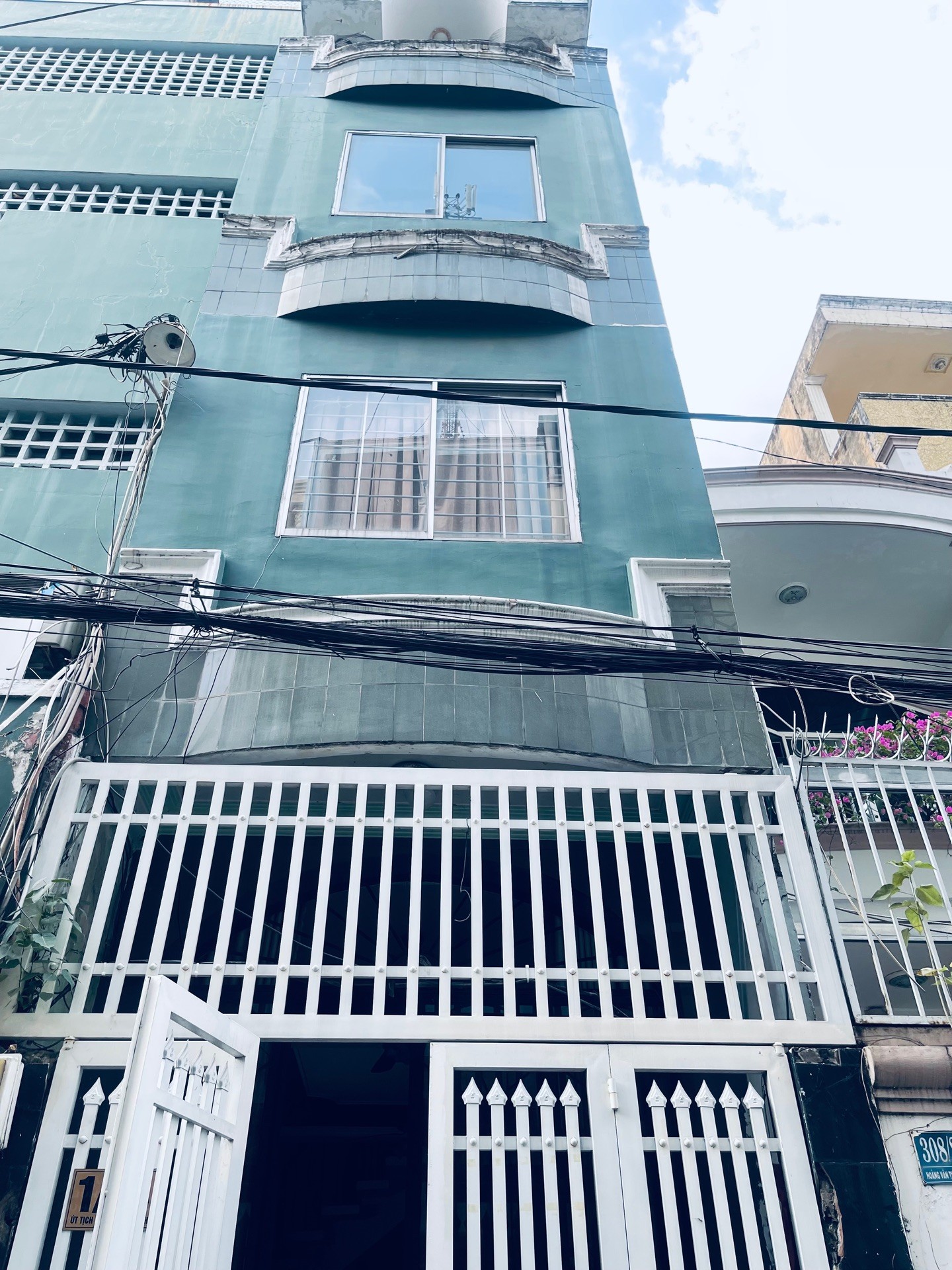 Bán nhà 5 tầng 39m2 tại Tân Bình, giá 8.4 tỷ, 6 phòng ngủ