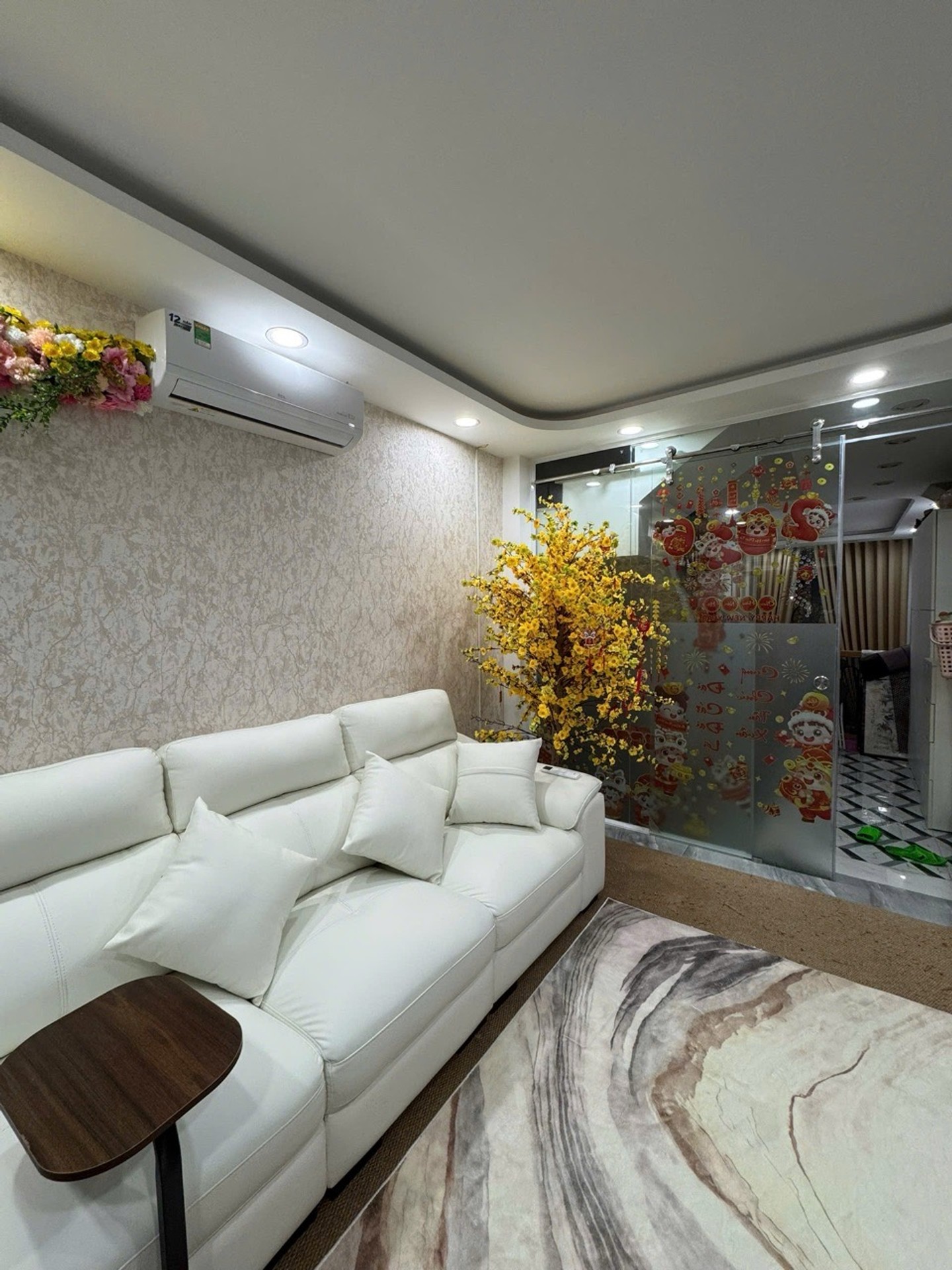 Nhà mới 4 tầng tặng full nội thất - Sống tiện nghi tại Gò Vấp