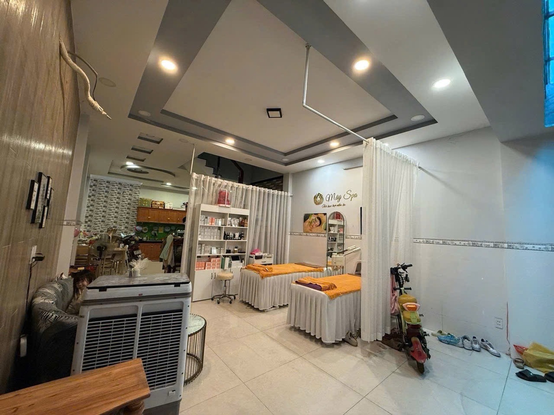 Bán nhà 2 tầng Thống Nhất, 3 phòng ngủ, đang cho thuê 12tr/ tháng