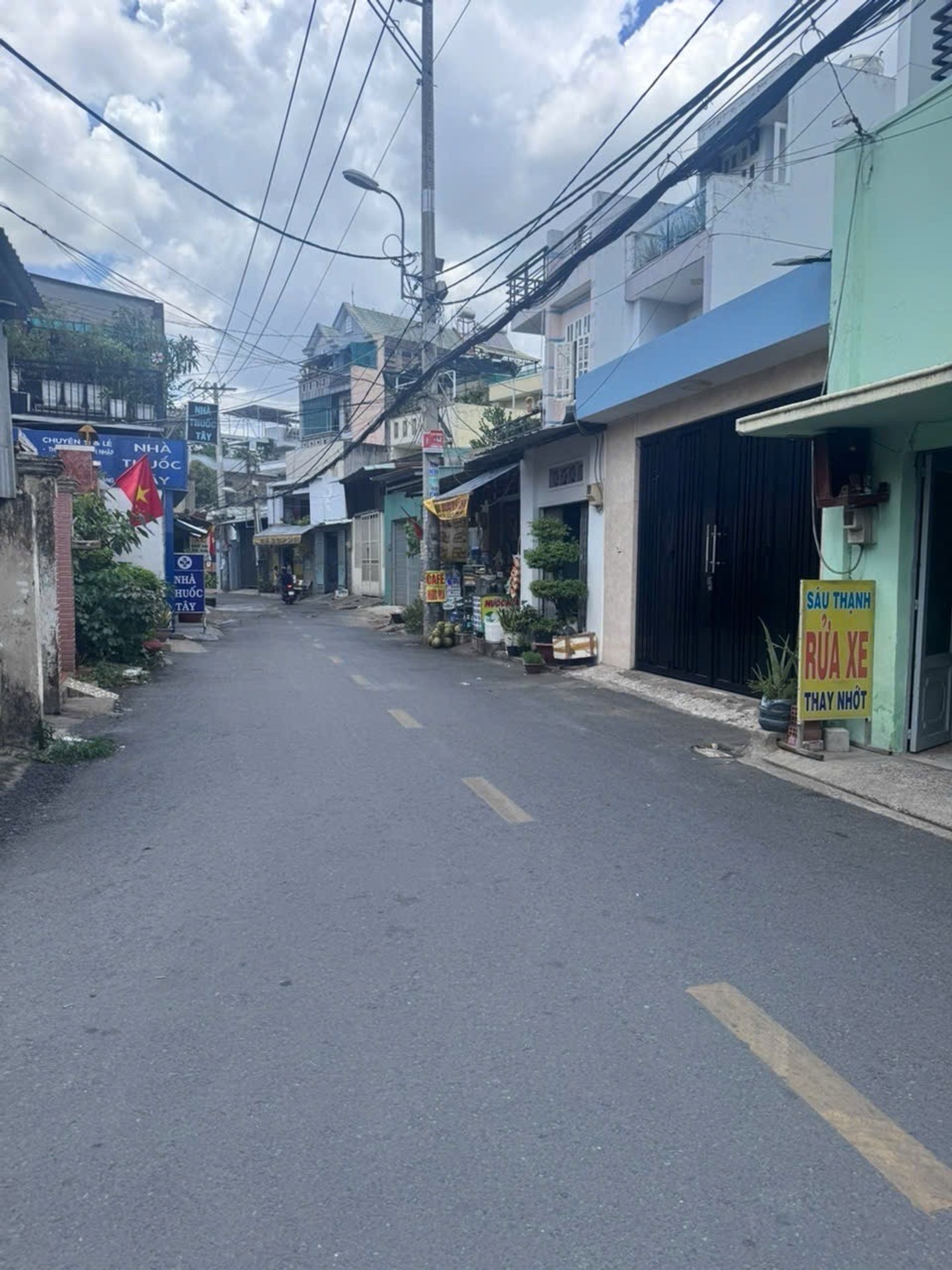 Cơ hội sở hữu nhà mặt phố Tân Thới Nhất, giá tốt không thể bỏ qua,