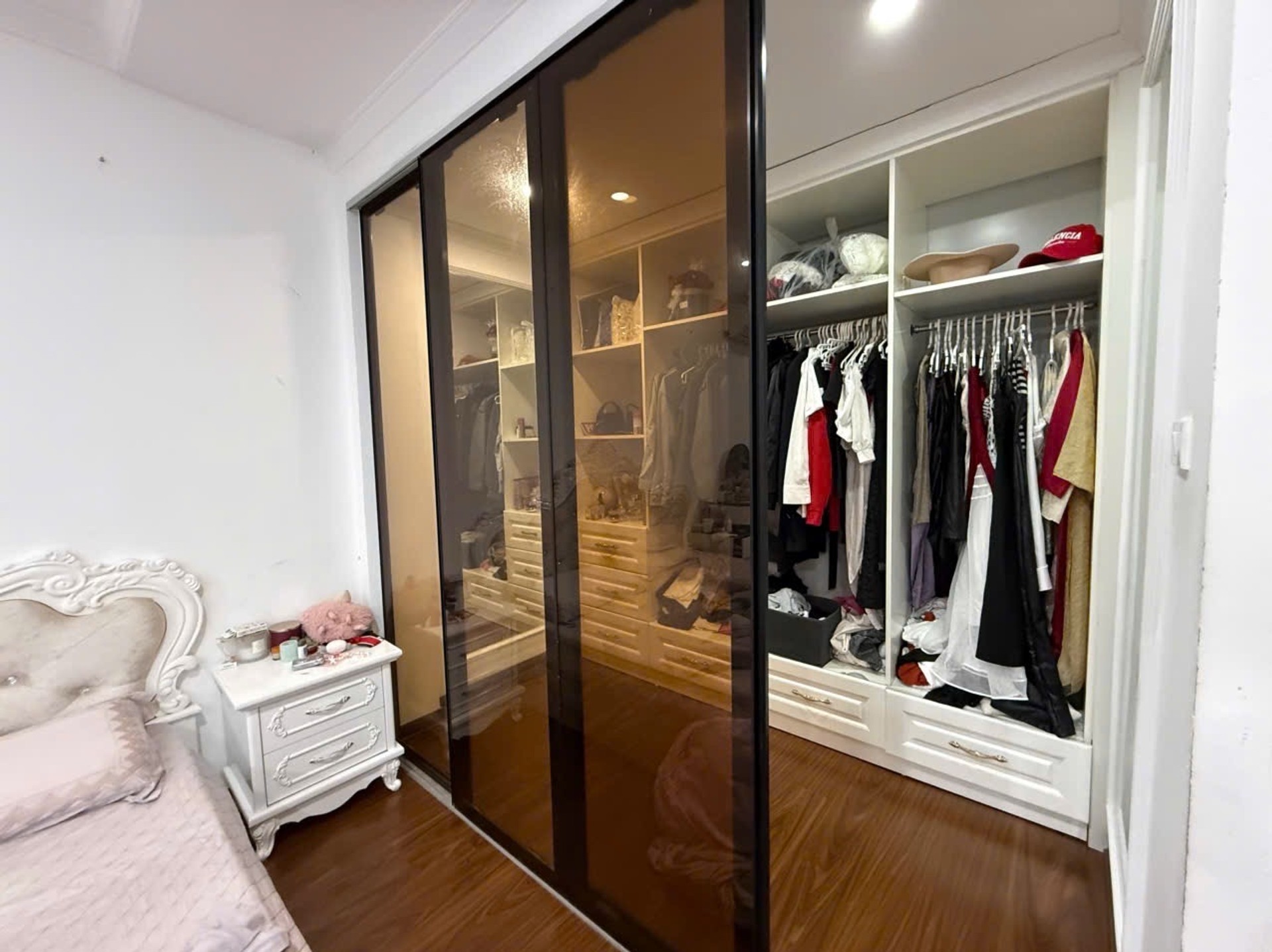 Nhà mặt ngõ siêu đẹp Thịnh Quang, lô góc thoáng, giá hấp dẫn cần bán gấp