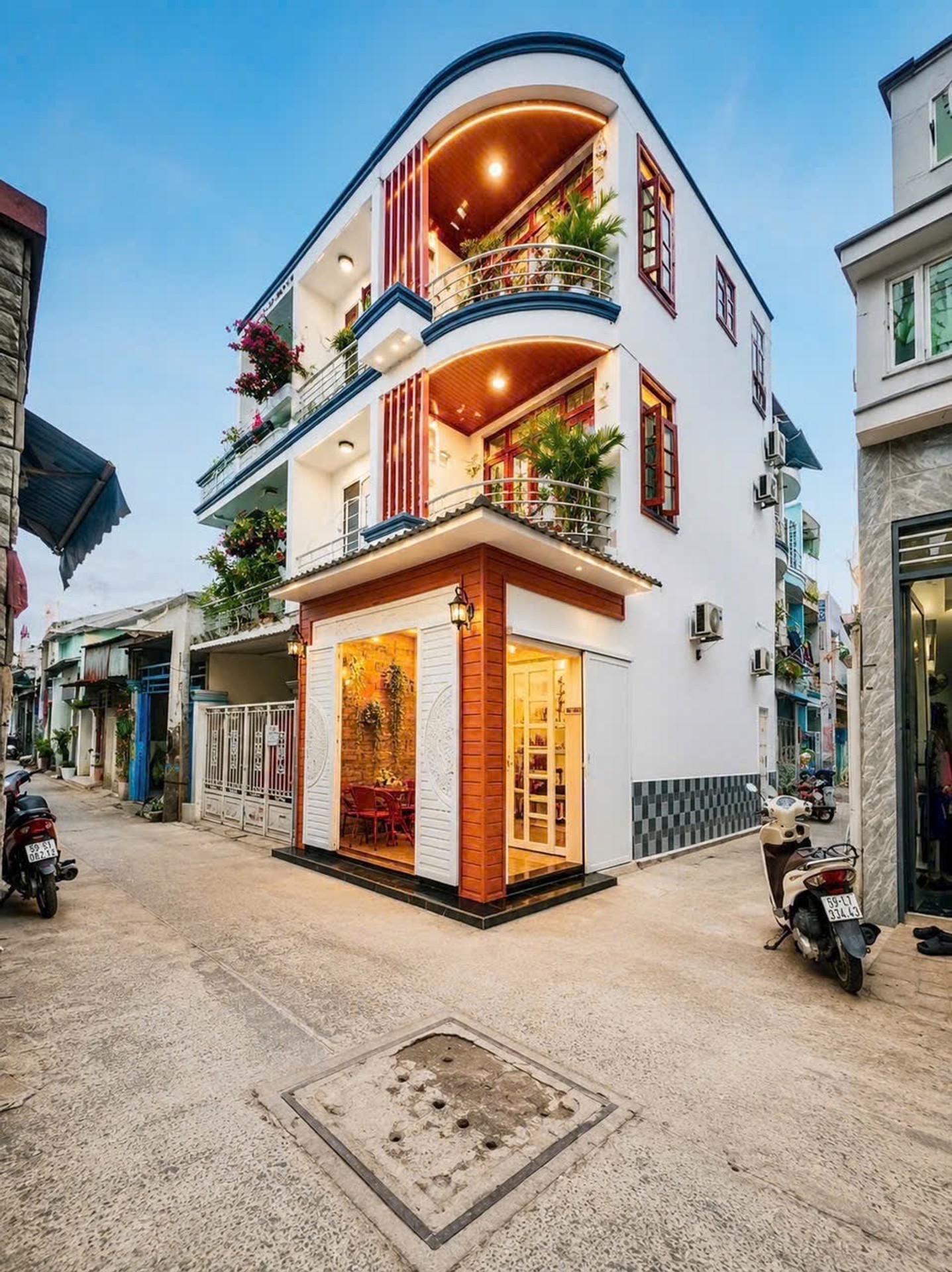 Cơ hội hiếm có sở hữu nhà góc 2 mặt hẻm xe hơi tại Huỳnh Tấn Phát