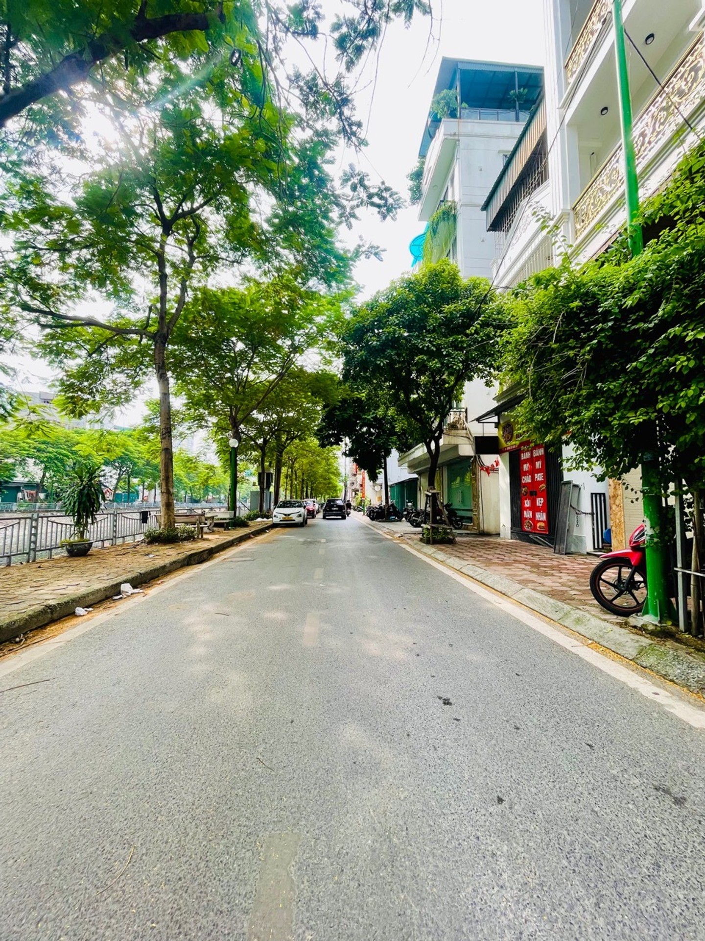 Bán nhà mặt phố 5 tầng, diện tích 42,1m2 tại Hoàng Mai