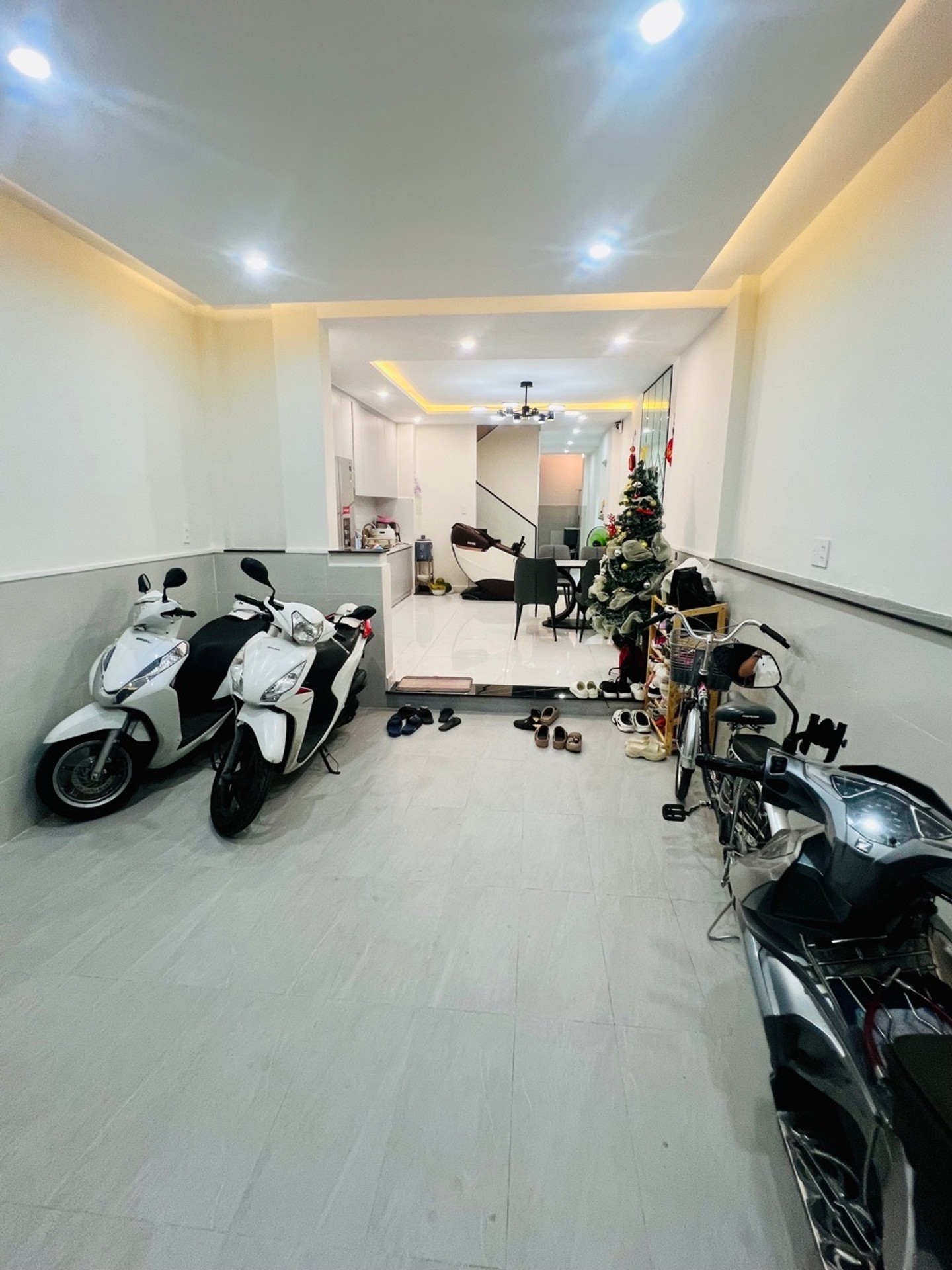Bán nhà riêng 2 tầng, 67m2, Huyện Nhà Bè, gần Quận 7, giá 6,49 tỷ