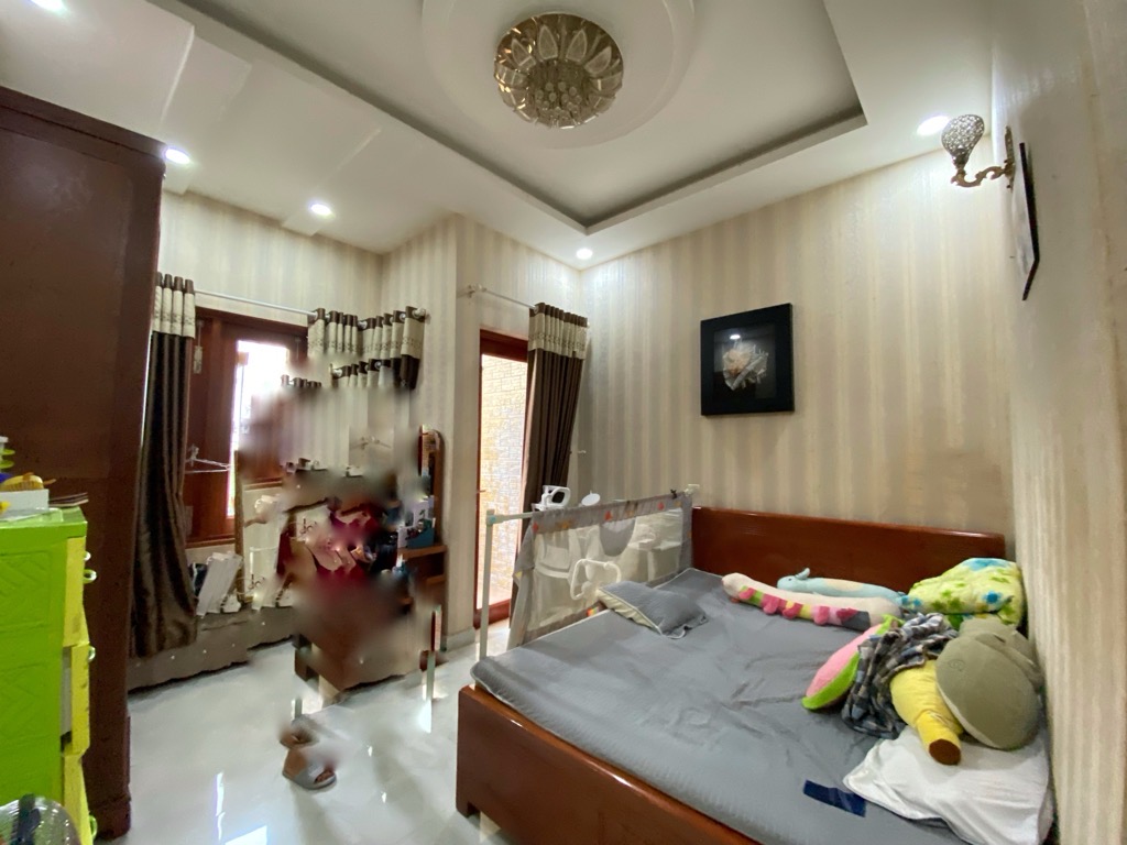 Cơ hội sở hữu nhà 4 tầng đẹp lung linh tại khu dân cư Huỳnh Tấn Phát giá tốt