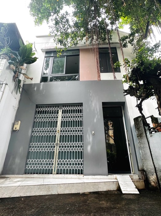Nhà siêu rộng mặt tiền khủng tại Quận 3, giá hợp lý